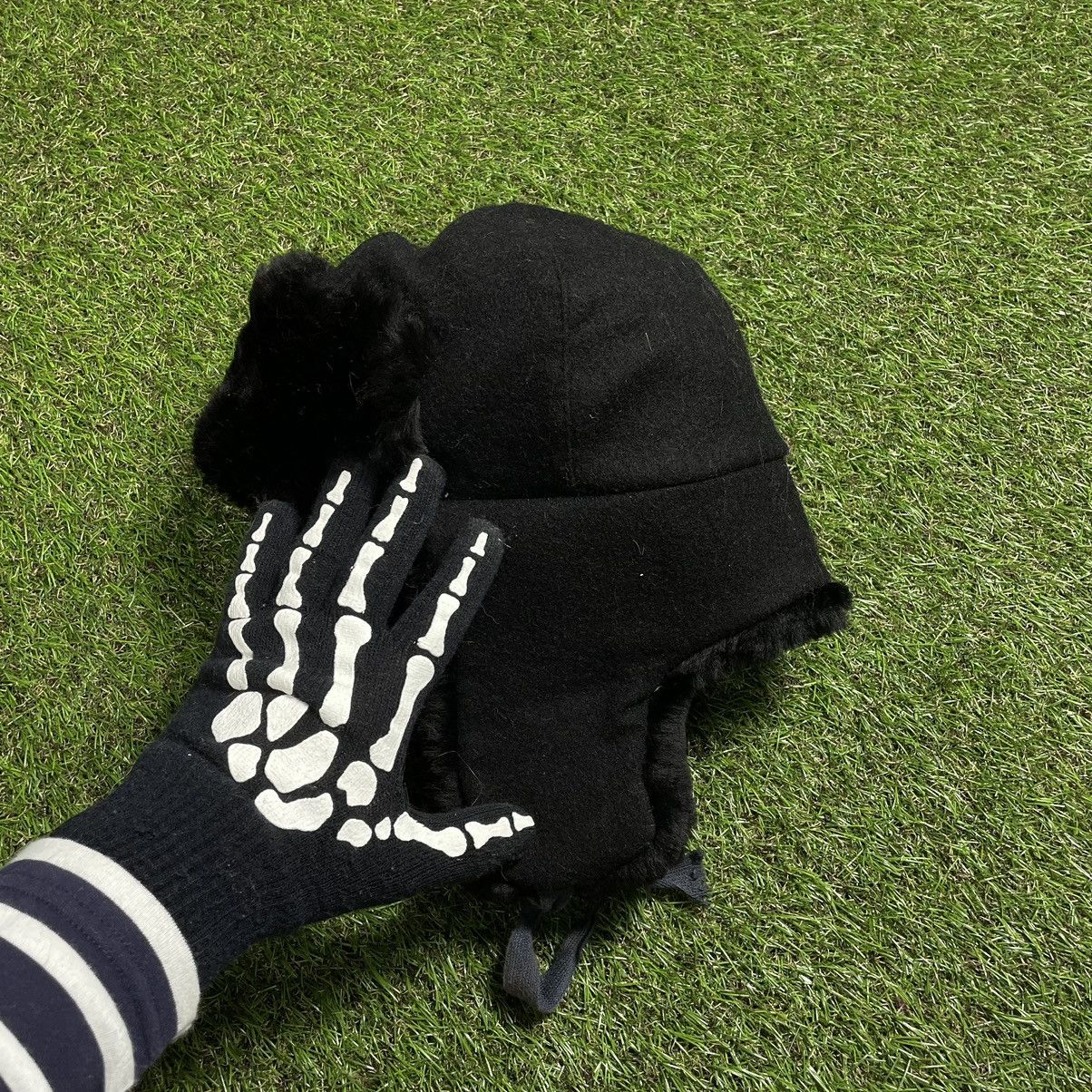 Vintage Vintage Y2K Black Furry Beanie Skeleton Hand Alt Grunge OS Size ONE SIZE - 2 Thumbnail