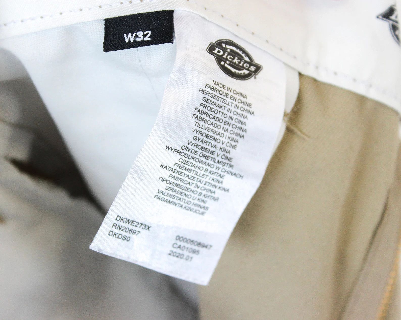 Dickies Vintage Men W32 Slim Fit Straight Leg Shorts Bermuda Capri Size US 32 / EU 48 - 4 Thumbnail
