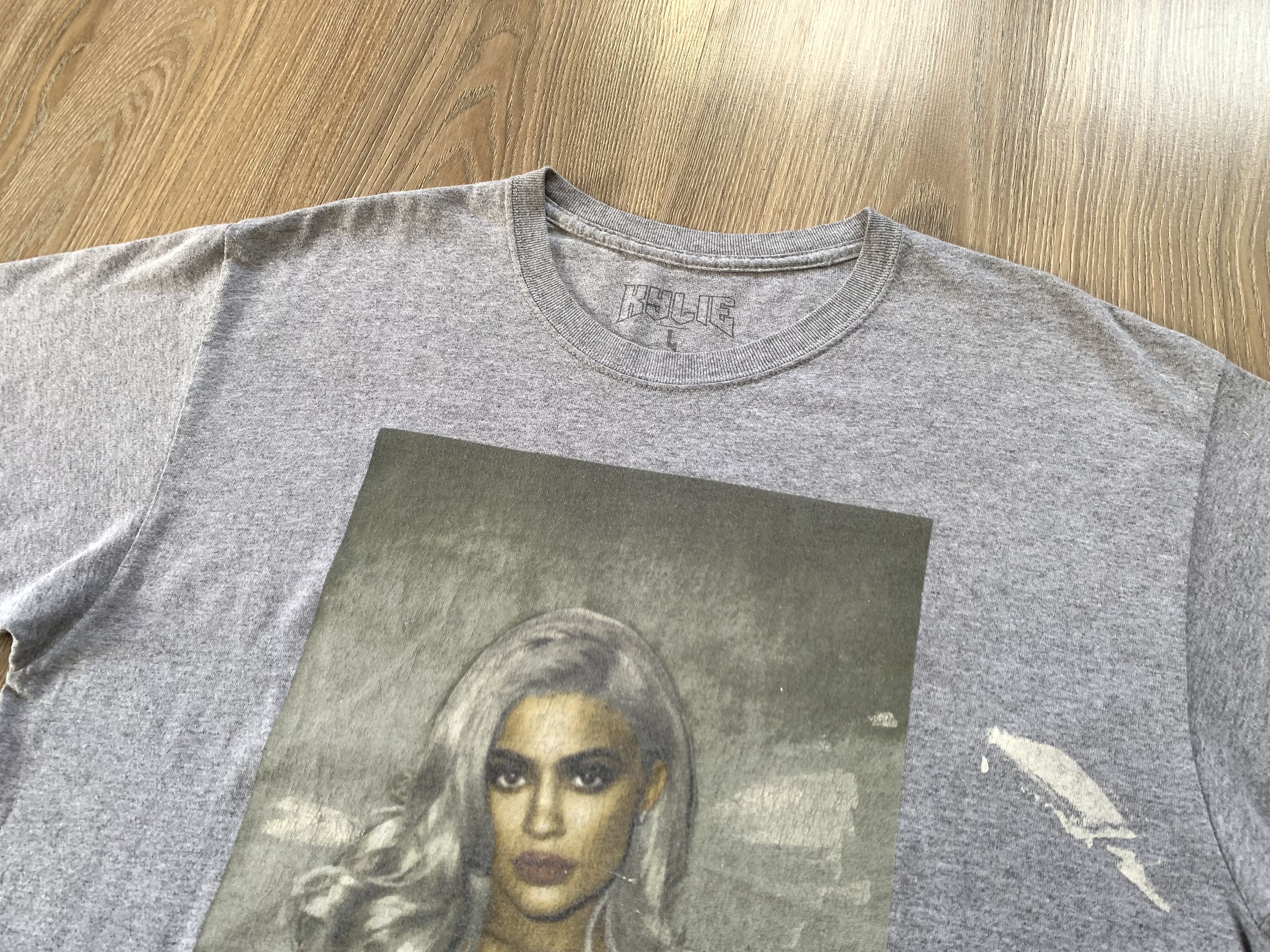 Nike Kylie Jenner Printed Grey Cotton T Shirt Size US L / EU 52-54 / 3 - 4 Thumbnail