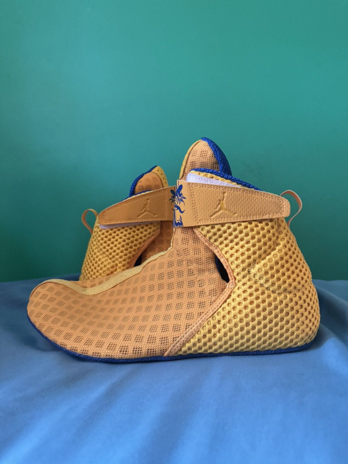 Jordan Brand Nike Air Jordan Year Of The Dragon 2012 Size US 10.5 / EU 43-44 - 7 Thumbnail