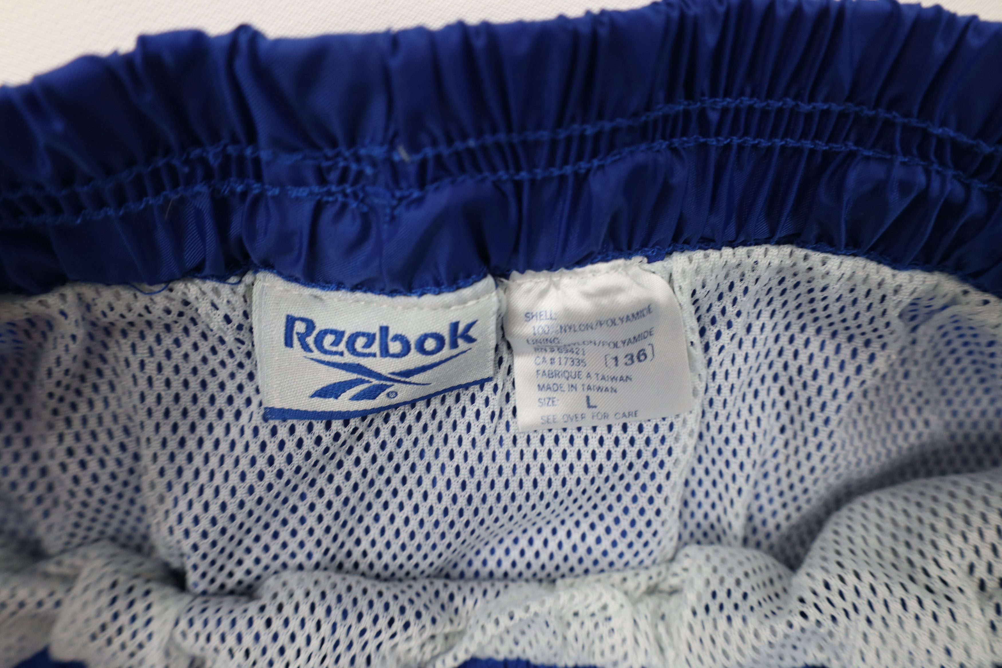Reebok Vintage 90s Reebok Above Knee Windbreaker Shorts Blue Nylon Size US 34 / EU 50 - 8 Thumbnail