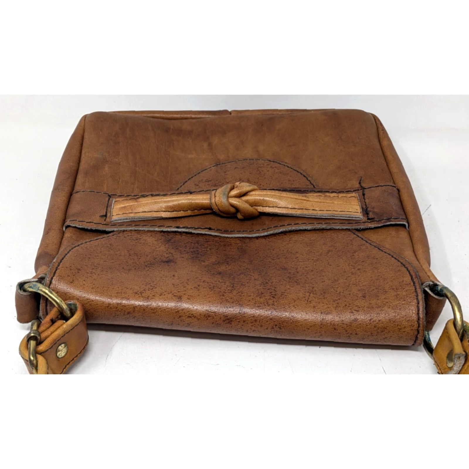 Vintage VINTAGE Brown Leather Brass Snap Closure Flap Shoulder Bag Handbag Purse Satchel Women Leather Bag Size ONE SIZE - 4 Thumbnail