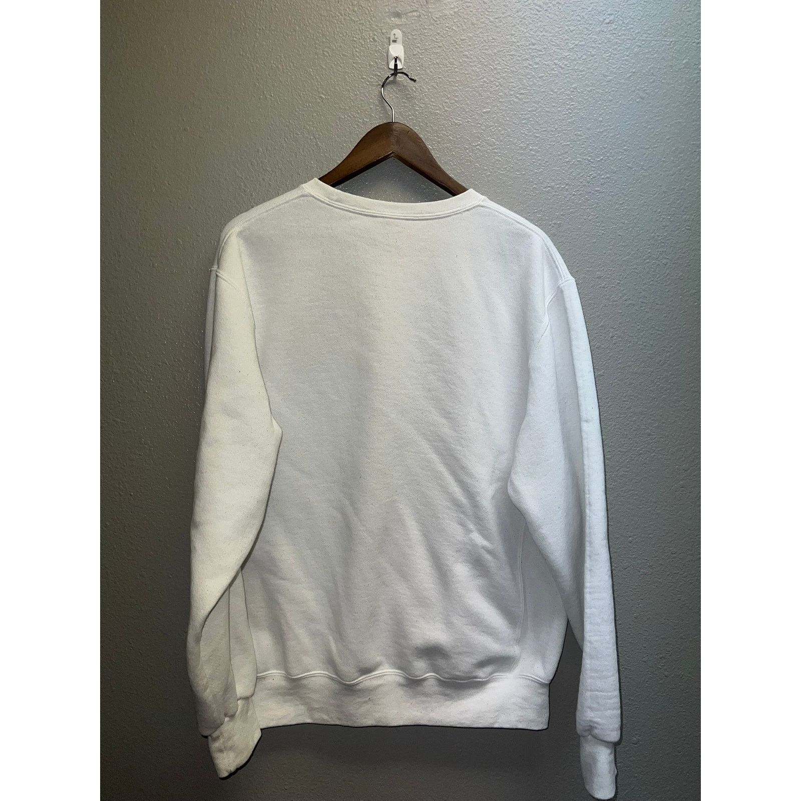 Vintage Vintage Russell Athletic White Sweatshirt Wonderbread L Size US L / EU 52-54 / 3 - 9 Thumbnail