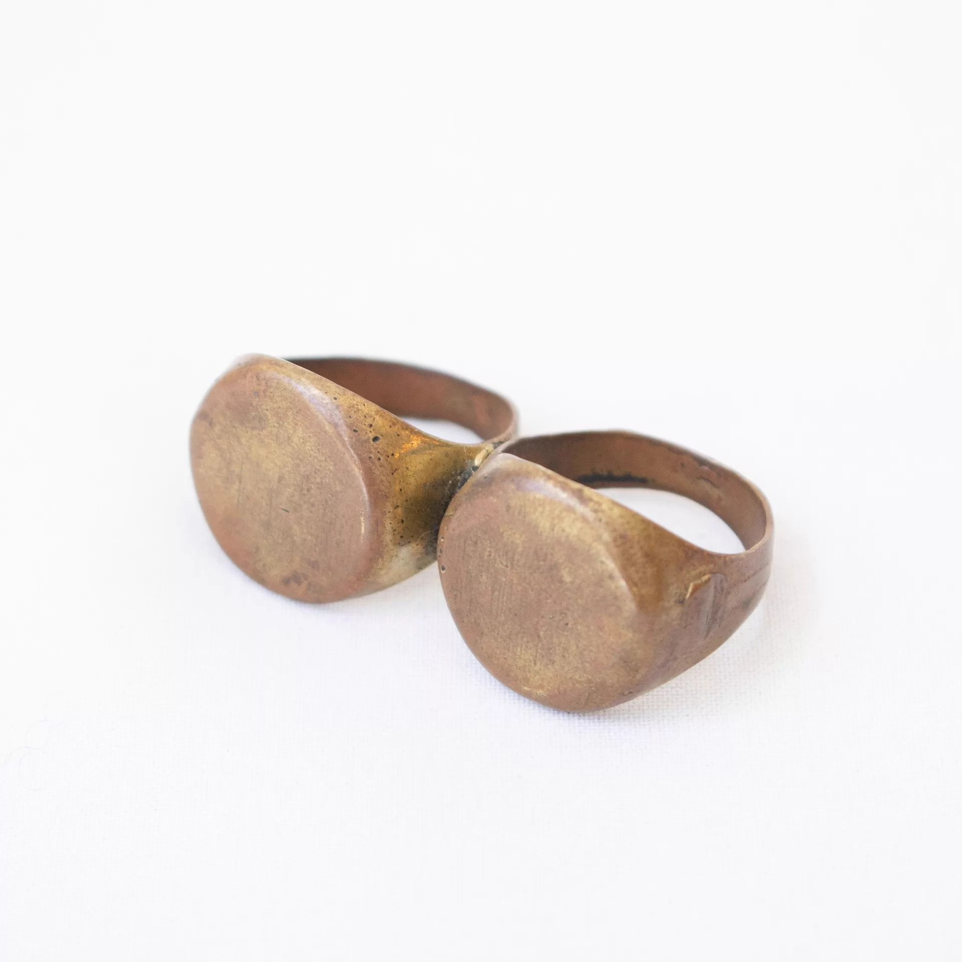 munoz vrandecic Munoz Vrandecic Vintage Brass Double-Finger Ring 22 Size ONE SIZE - 2 Thumbnail