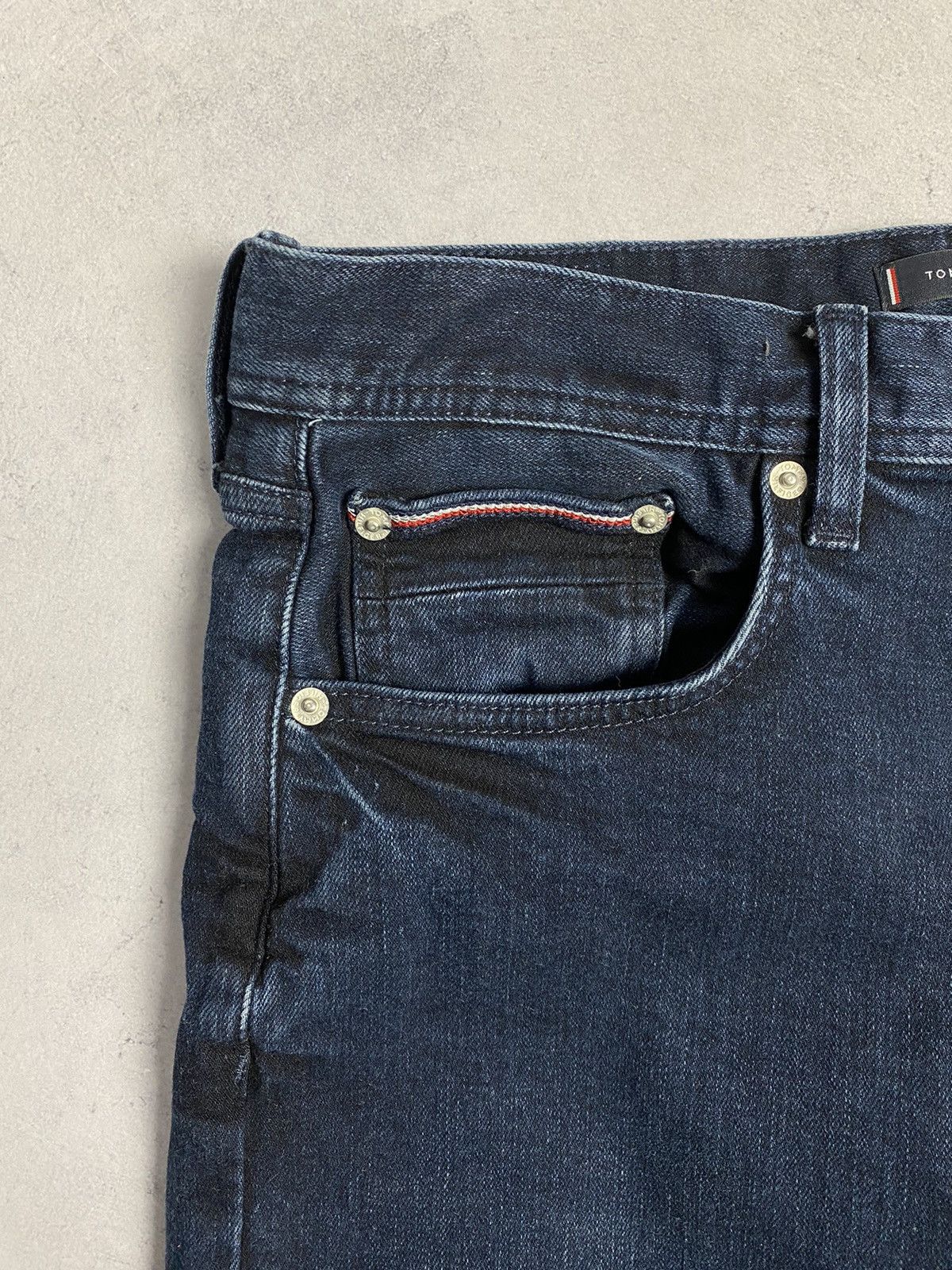 Designer × Tommy Hilfiger Tommy Hilfiger Denton Stretch Straight Fit Dark Blue Jeans Size US 32 / EU 48 - 7 Thumbnail