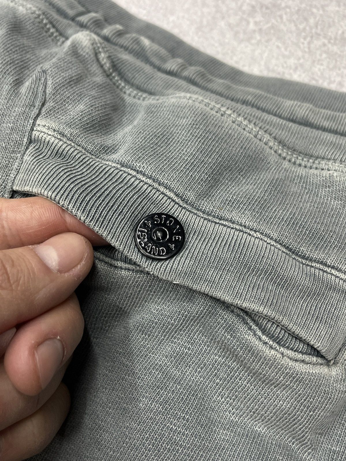 Stone Island Mens Stone Island Mustard 2015 Grey Cargo Shorts Size L Size US 34 / EU 50 - 10 Thumbnail