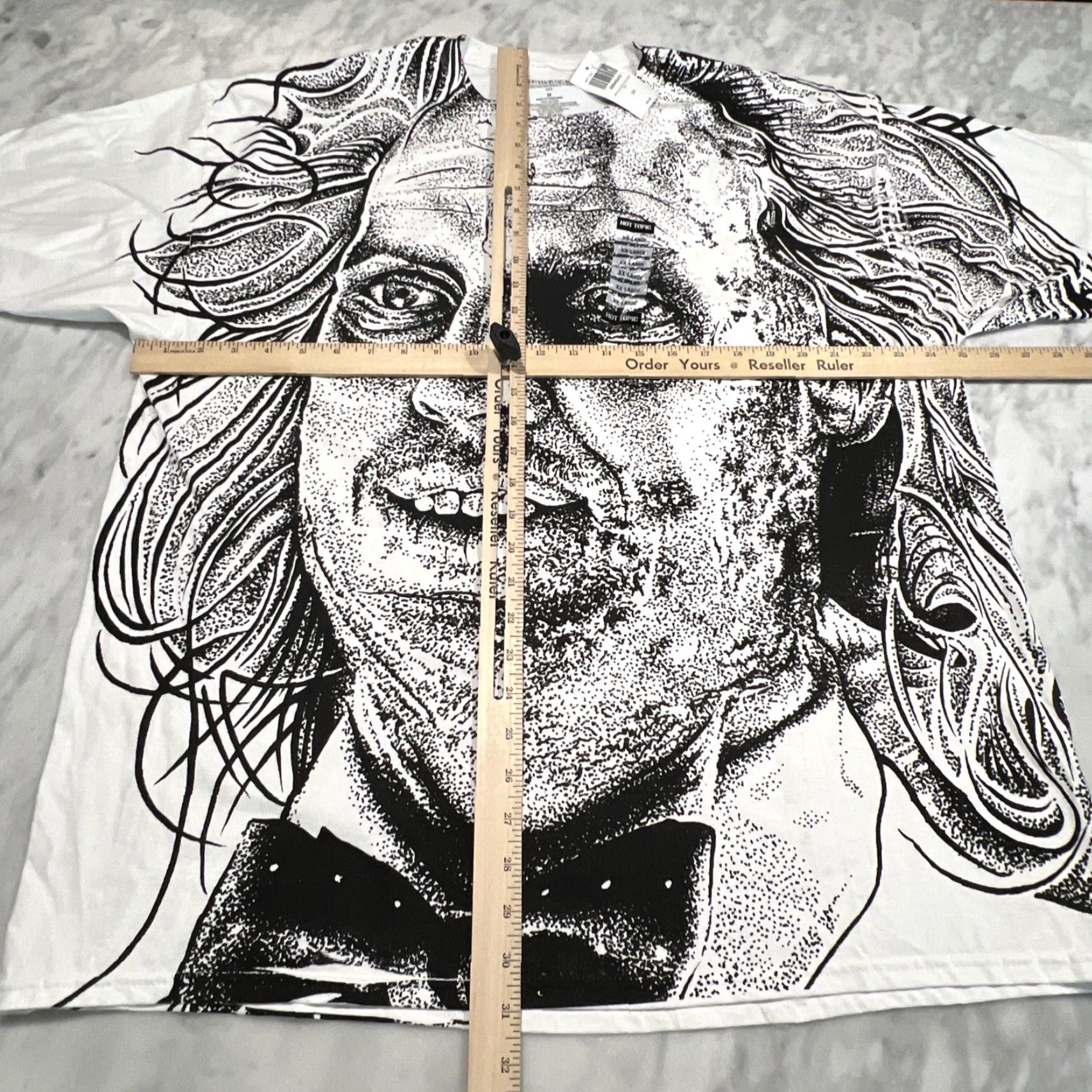 Hot Topic Beetlejuice T Shirt 2XL Men Hot Topic Graphic Print 80s Movie Character Crew Neck White Size US XXL / EU 58 / 5 - 7 Thumbnail