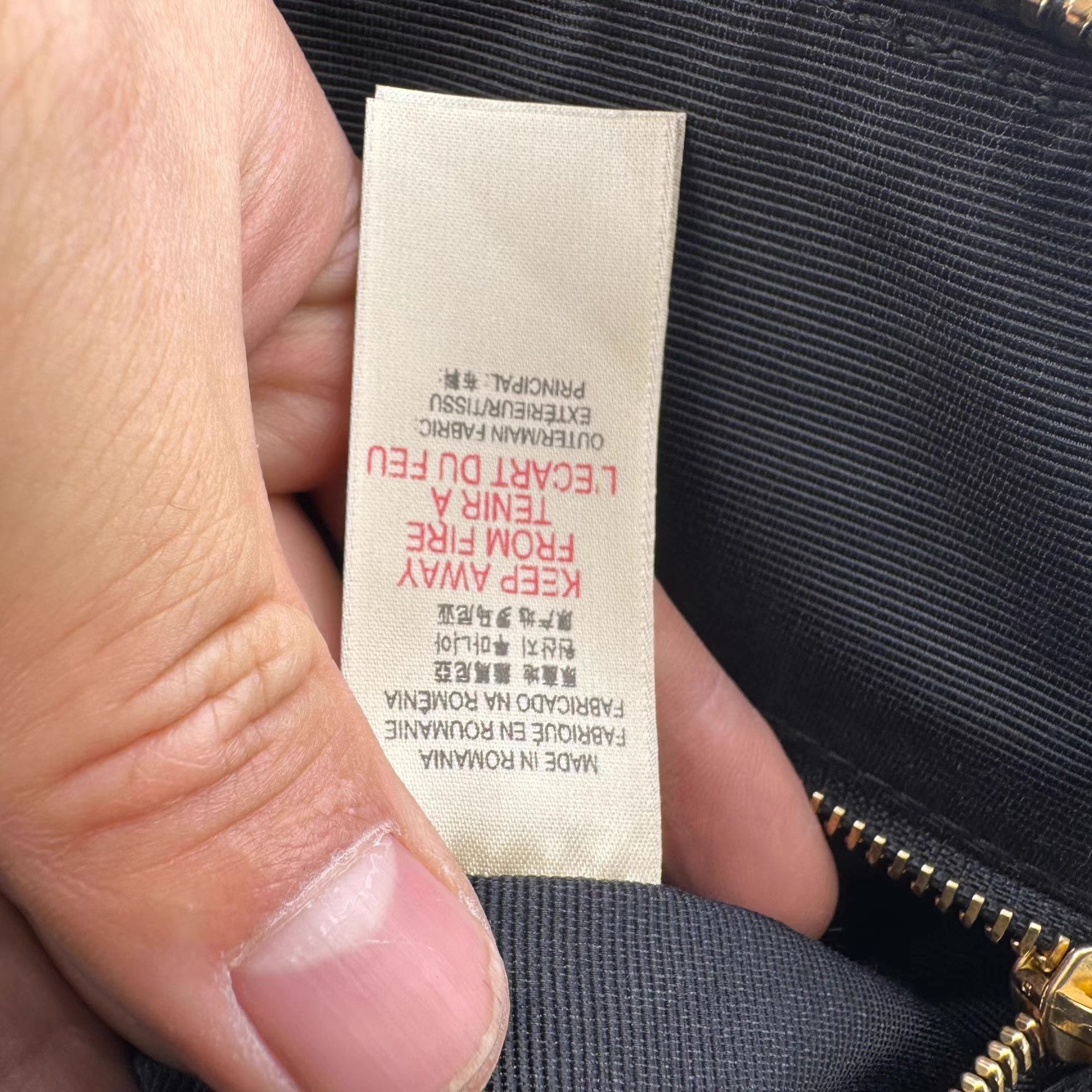 Burberry Burberry black gold genuine leather shell women's handbagＱ27 Size ONE SIZE - 9 Thumbnail