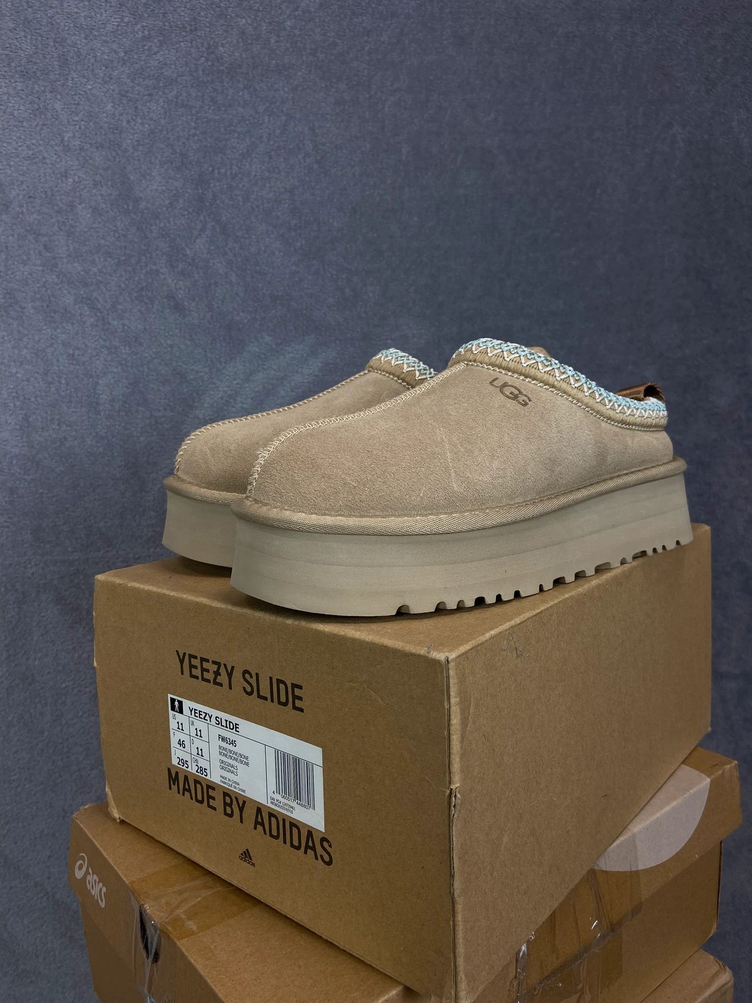 Ugg UGG Light Brown Winter Boots Size 39 Size US 9 / IT 39 - 1 Thumbnail