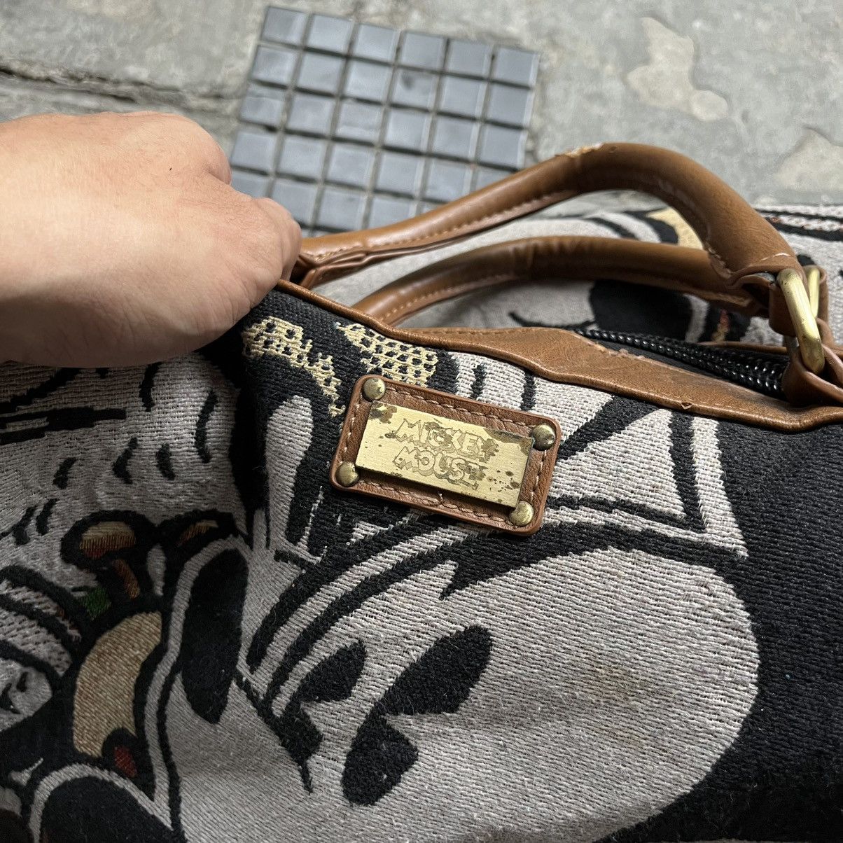 Disney × Mickey Mouse × Vintage Disney Mickey Mouse Carpet Bag Weekend Luggage Size ONE SIZE - 7 Thumbnail