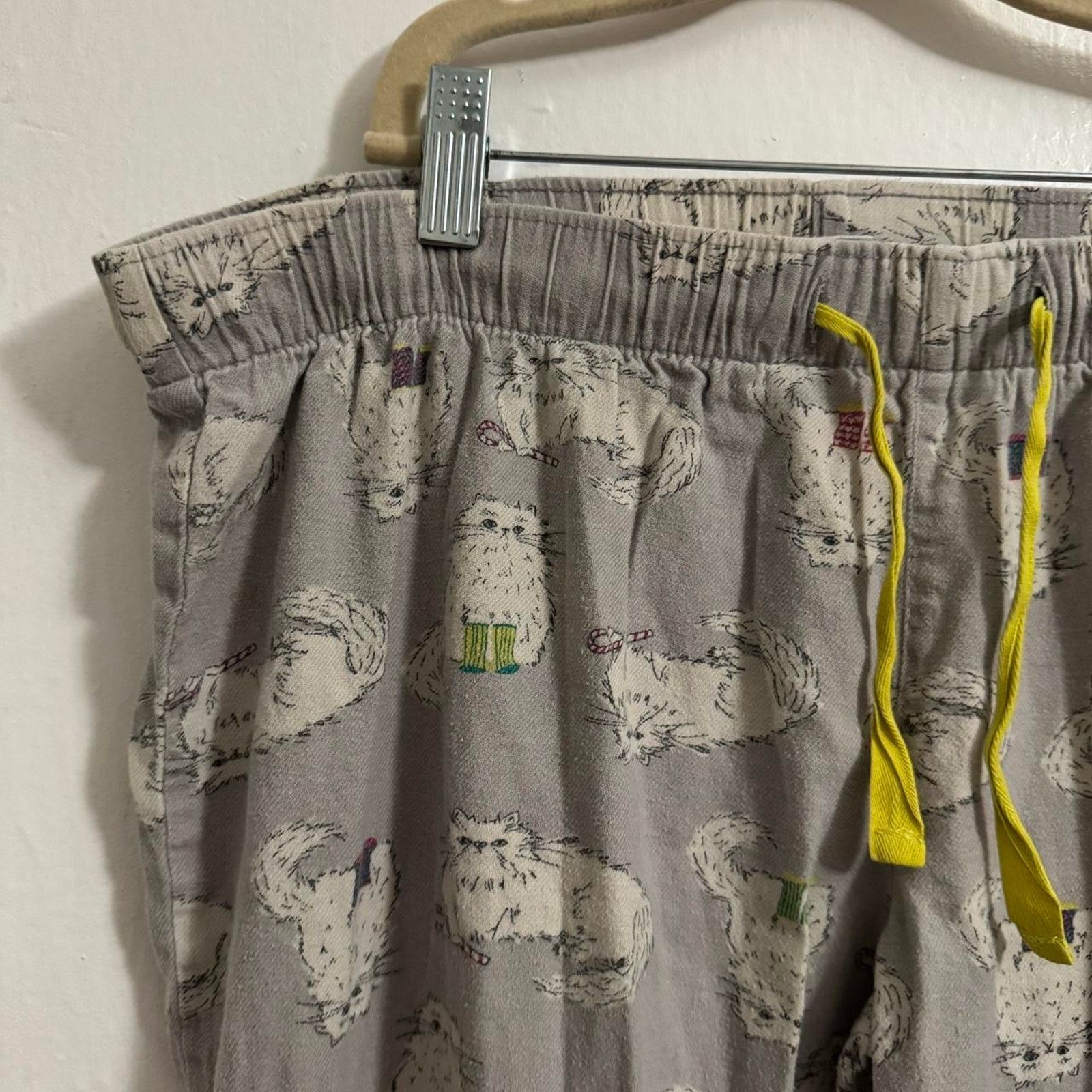 Old Navy Grumpy White Cats Kitties Kitty Meow Print Pajama Pants XL Size ONE SIZE - 2 Thumbnail