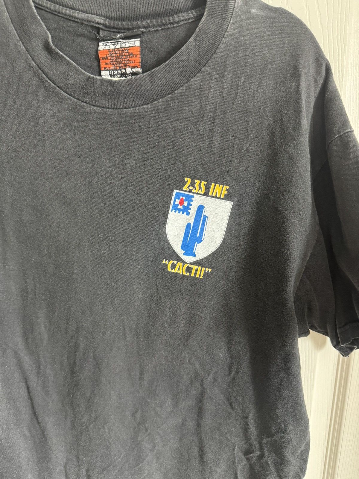 Vintage Vintage 2-35 Infantry Large T-Shirt Size US L / EU 52-54 / 3 - 4 Thumbnail