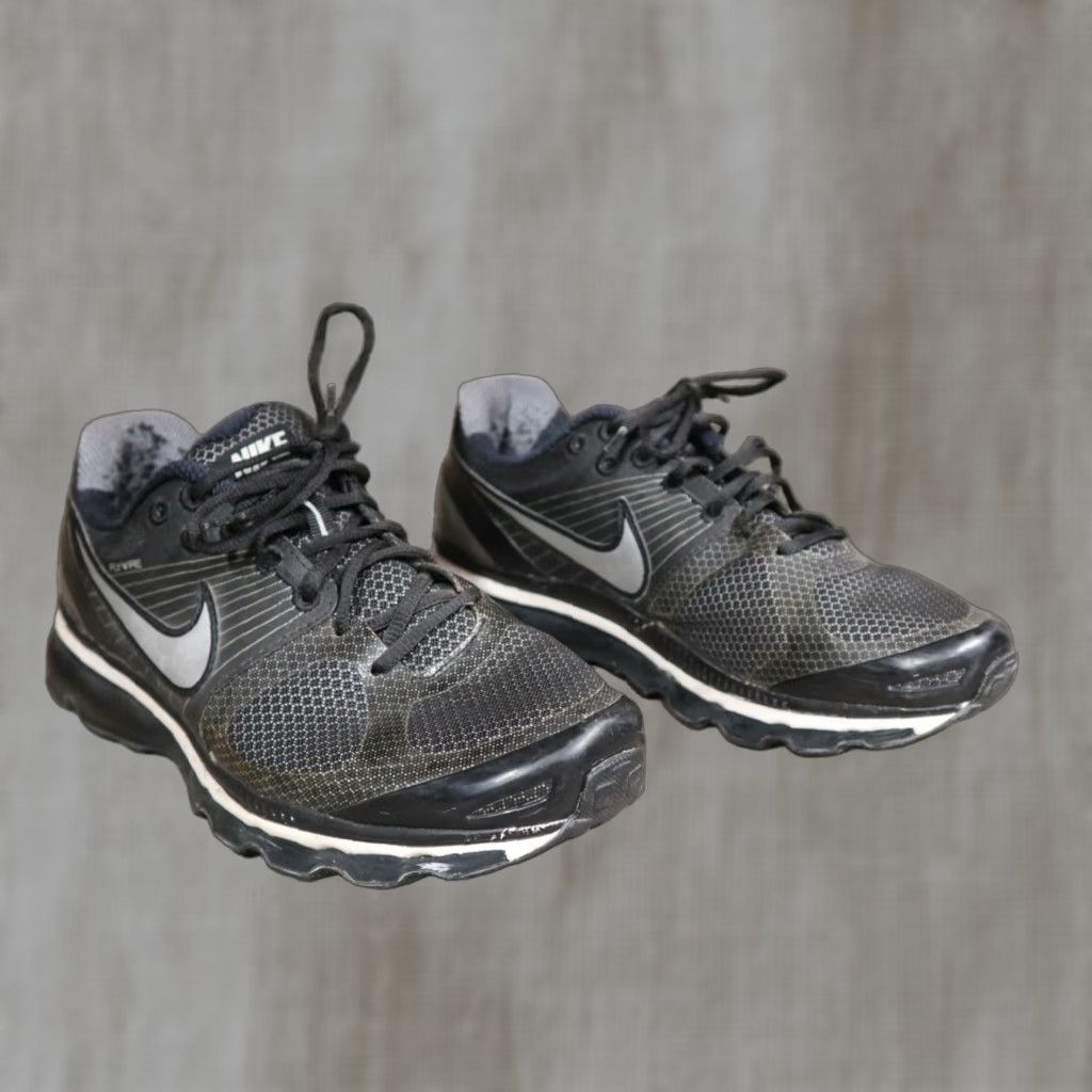 Nike Nike Air Max Flywire 2010 Size 10 Women’s 386374-004 Black/Silver Nike Air Max Flywire Women Shoes 10 Black Silver Size US 10 / IT 40 - 1 Thumbnail