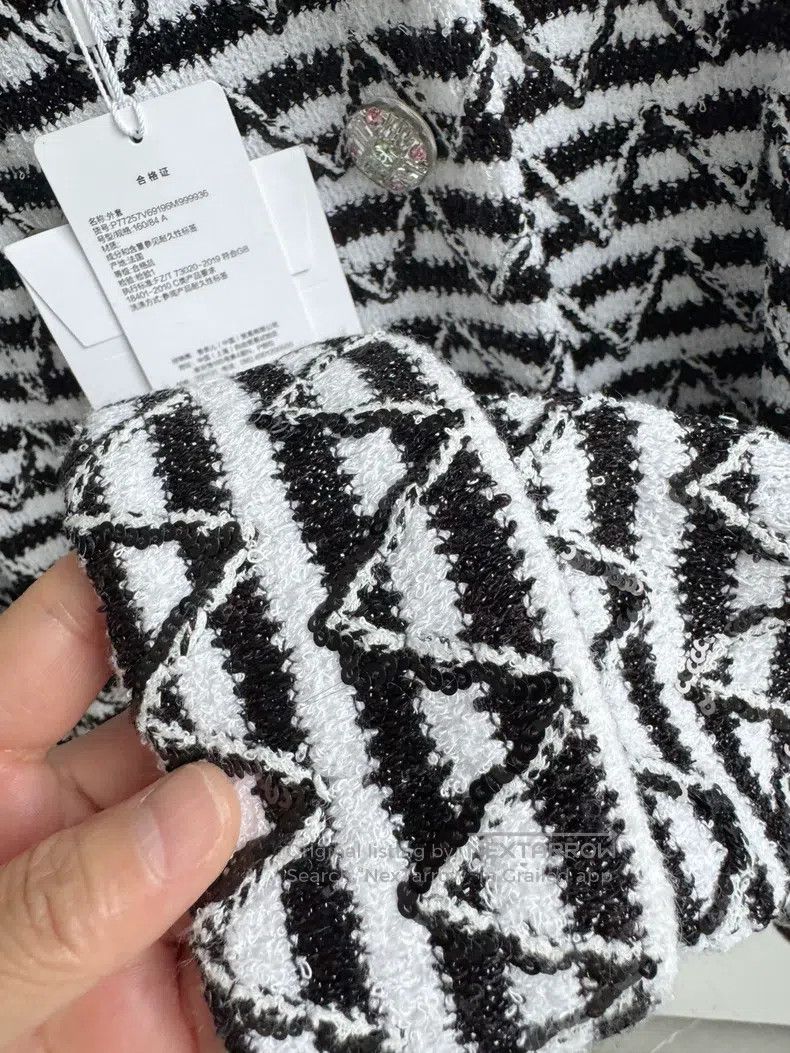 Chanel Chanel 24s black and white sequin wavy tweed jacket Size XS / US 0-2 / IT 36-38 - 5 Thumbnail