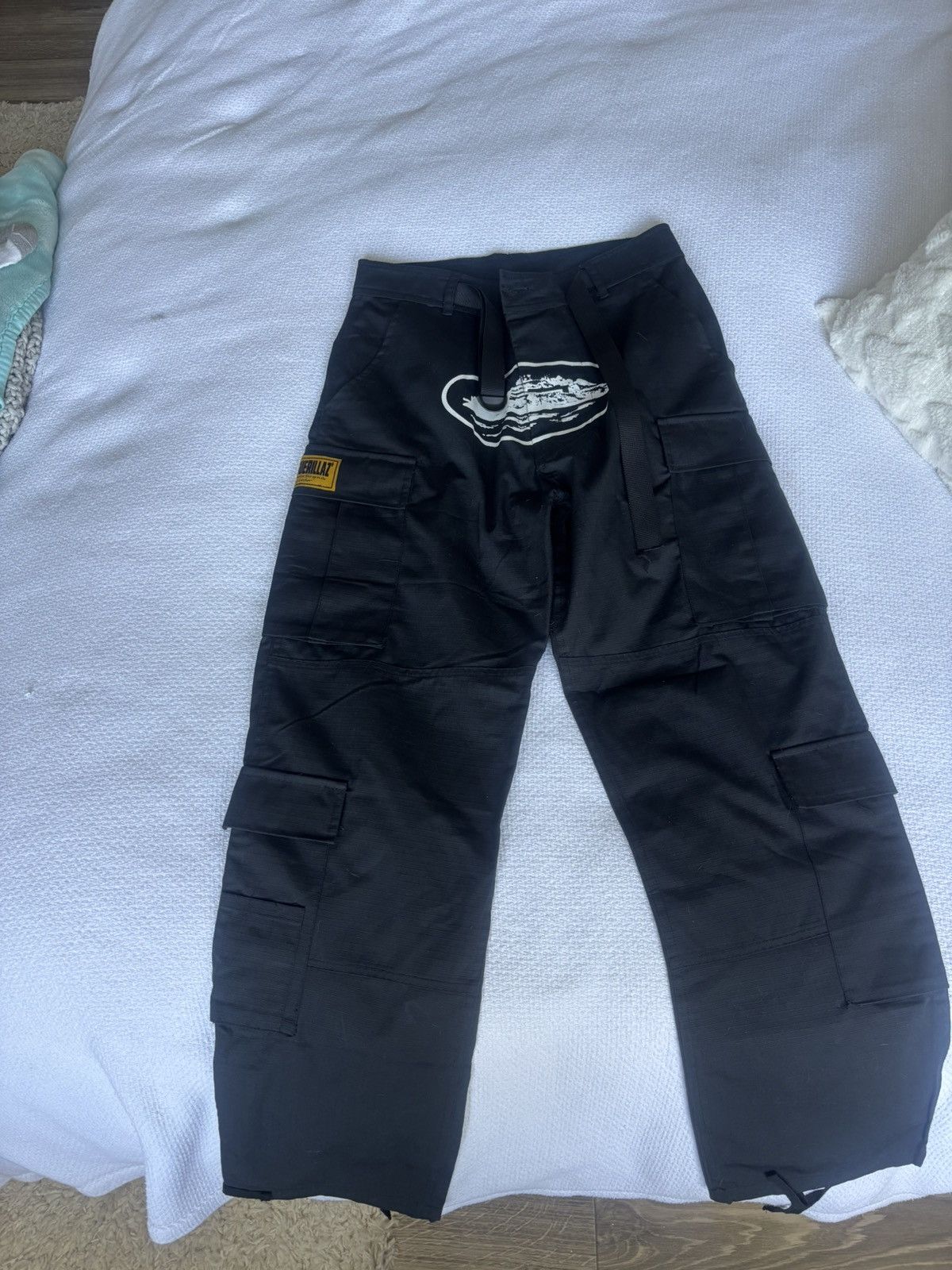 Other Corteiz guerillaz cargos 4star edition Size US 30 / EU 46 - 1 Thumbnail