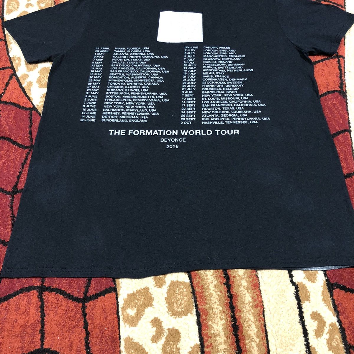 Band Tees Vintage 2016 Beyonce Overprint Tour T Shirt Size US L / EU 52-54 / 3 - 7 Thumbnail