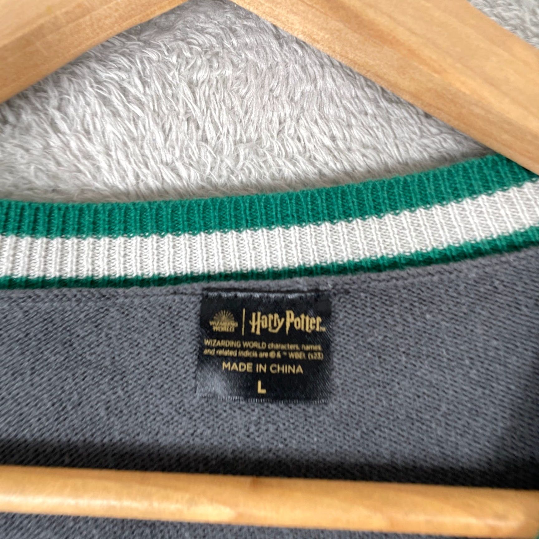 Vintage VINTAGE Harry Potter Cardigan Womens Large Gray Slytherin Varsity Sweater Hogwarts Size L / US 10 / IT 46 - 3 Thumbnail