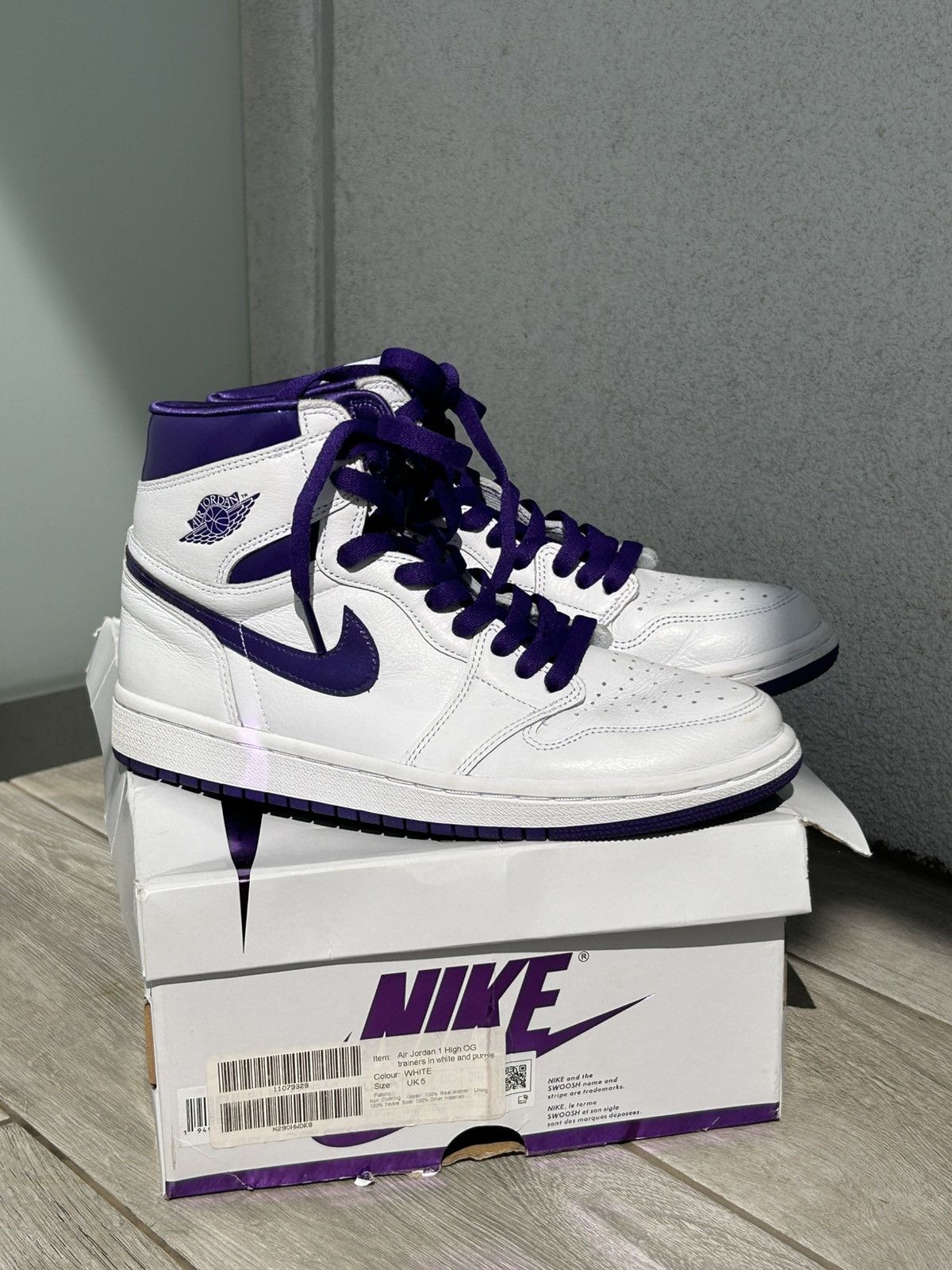 Nike Nike Air Jordan 1 High OG White Purple Size US 7.5 / IT 37.5 - 2 Thumbnail