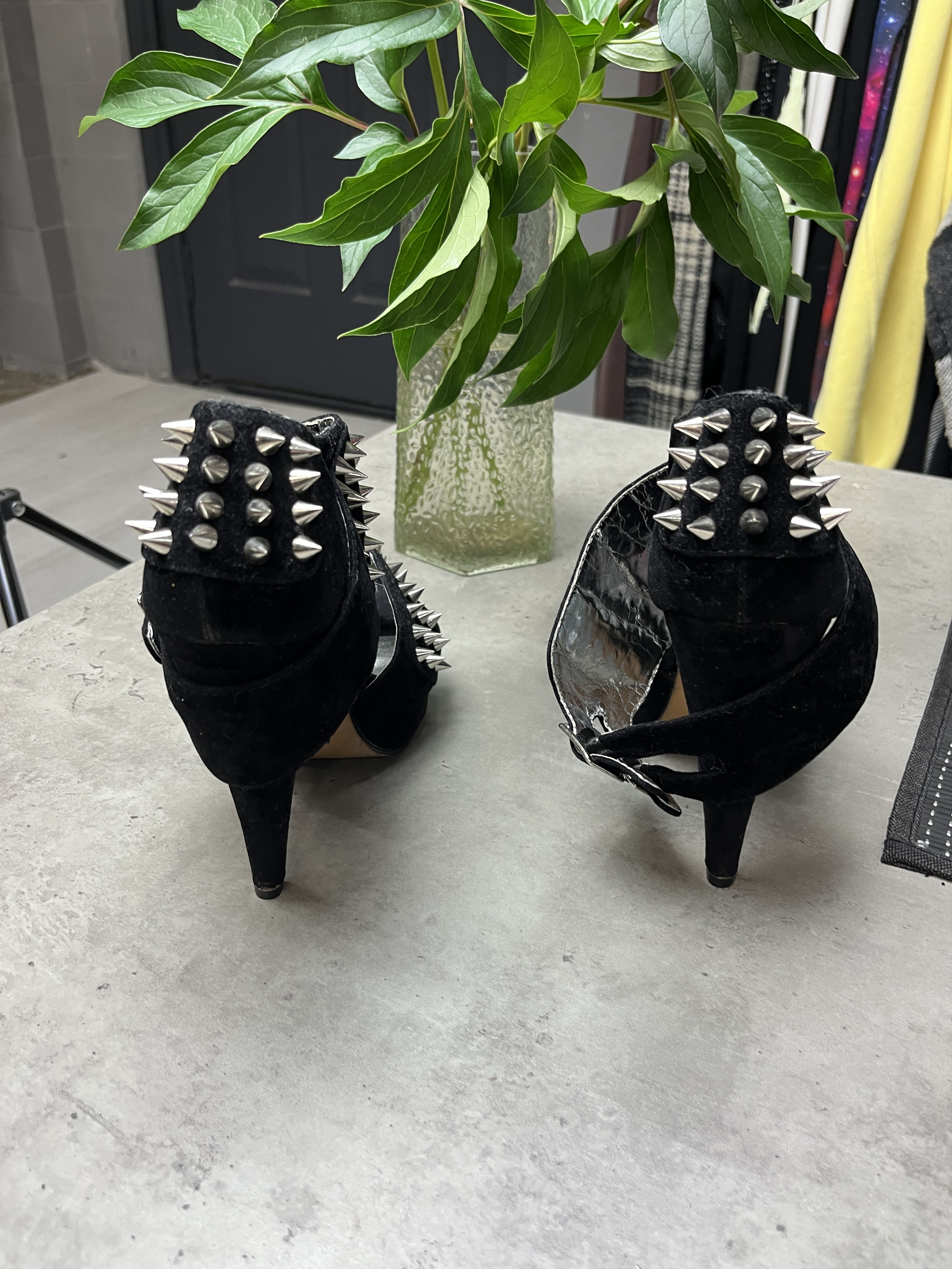 Other 2000s SPIKED SUEDE PLATFORM PEEP TOE HEELS - 5114 Size US 7.5 / IT 37.5 - 4 Thumbnail