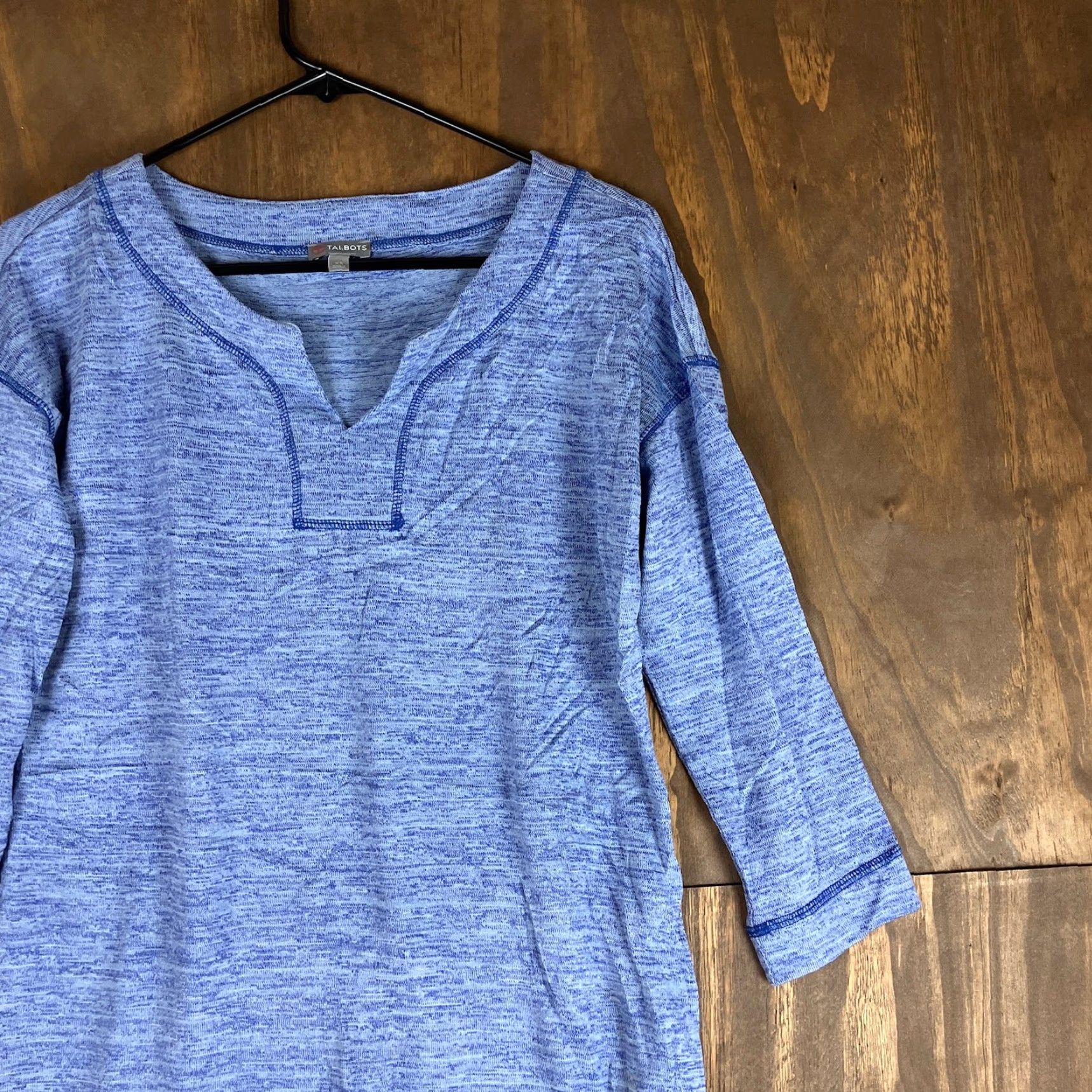 Talbots T by Talbots Shirt Women Blue 3/4 Sleeve Athletic Stretch XS V-Neck Relaxed Casual Size XS / US 0-2 / IT 36-38 - 5 Thumbnail