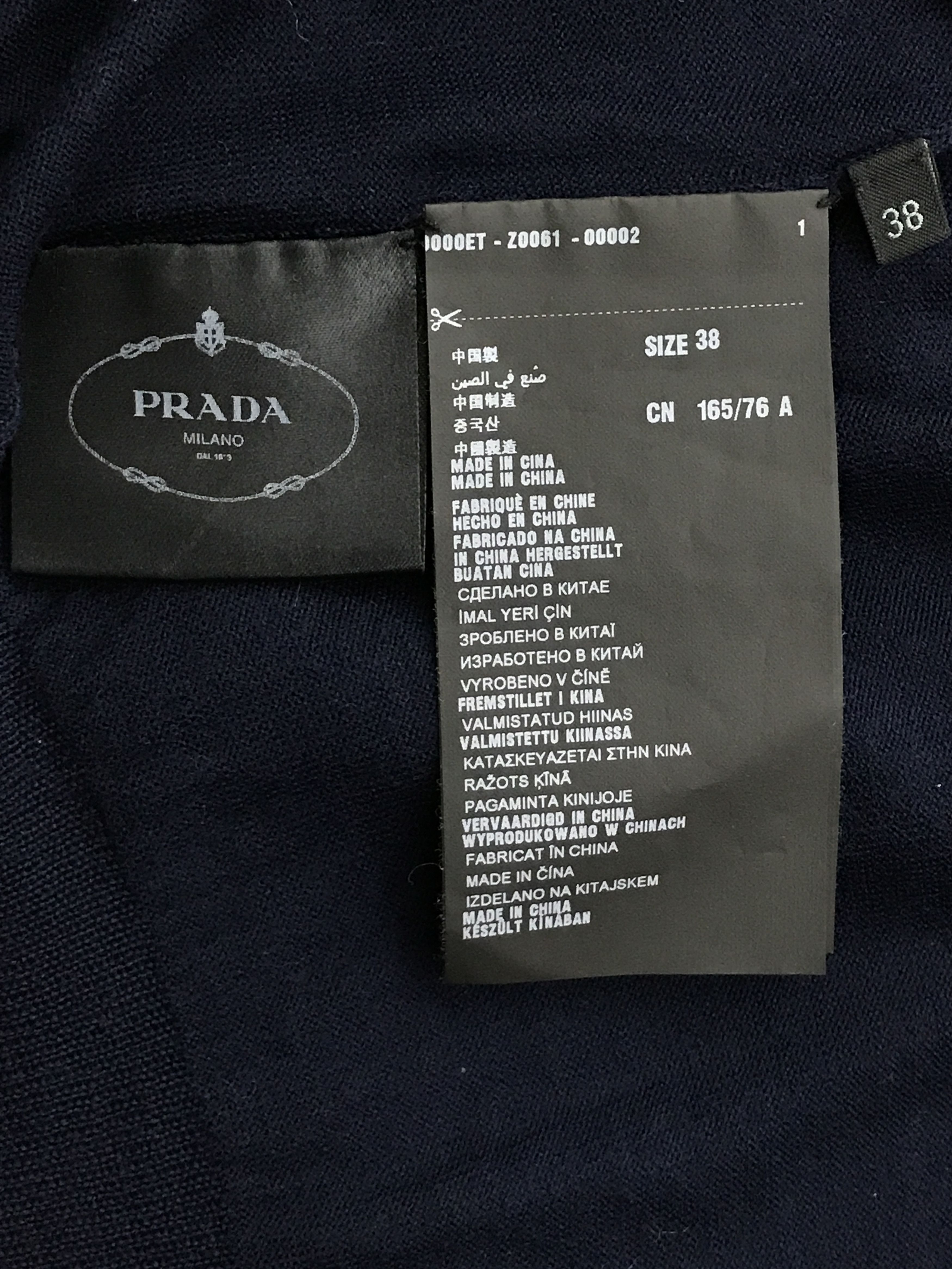 Prada PRADA Crew Neck Knit Cardigan Size 38 M Equivalent Navy Size S / US 4 / IT 40 - 4 Thumbnail
