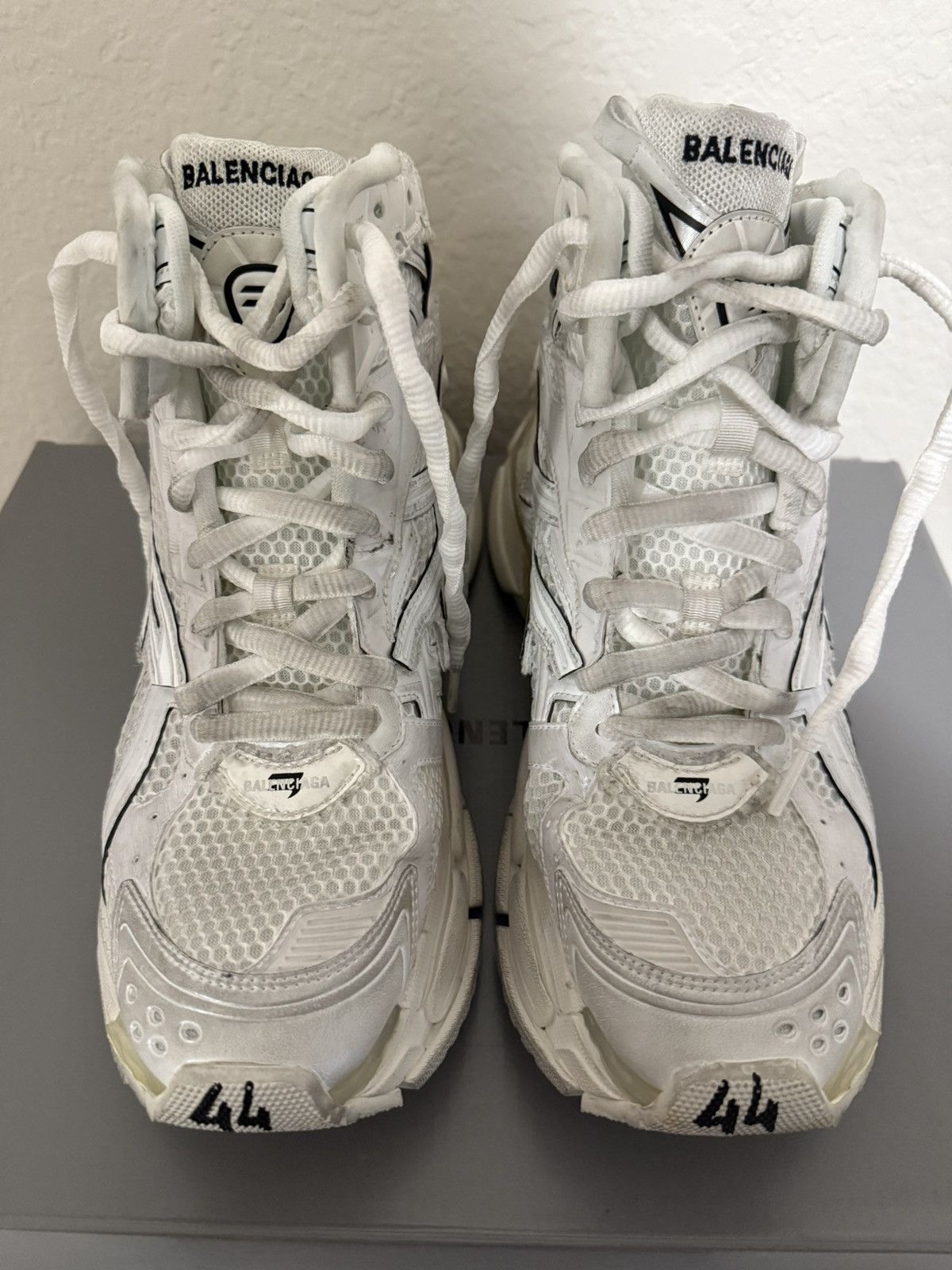 Balenciaga Balenciaga White Runner High Top Sneaker (44) Size US 11 / EU 44 - 2 Thumbnail