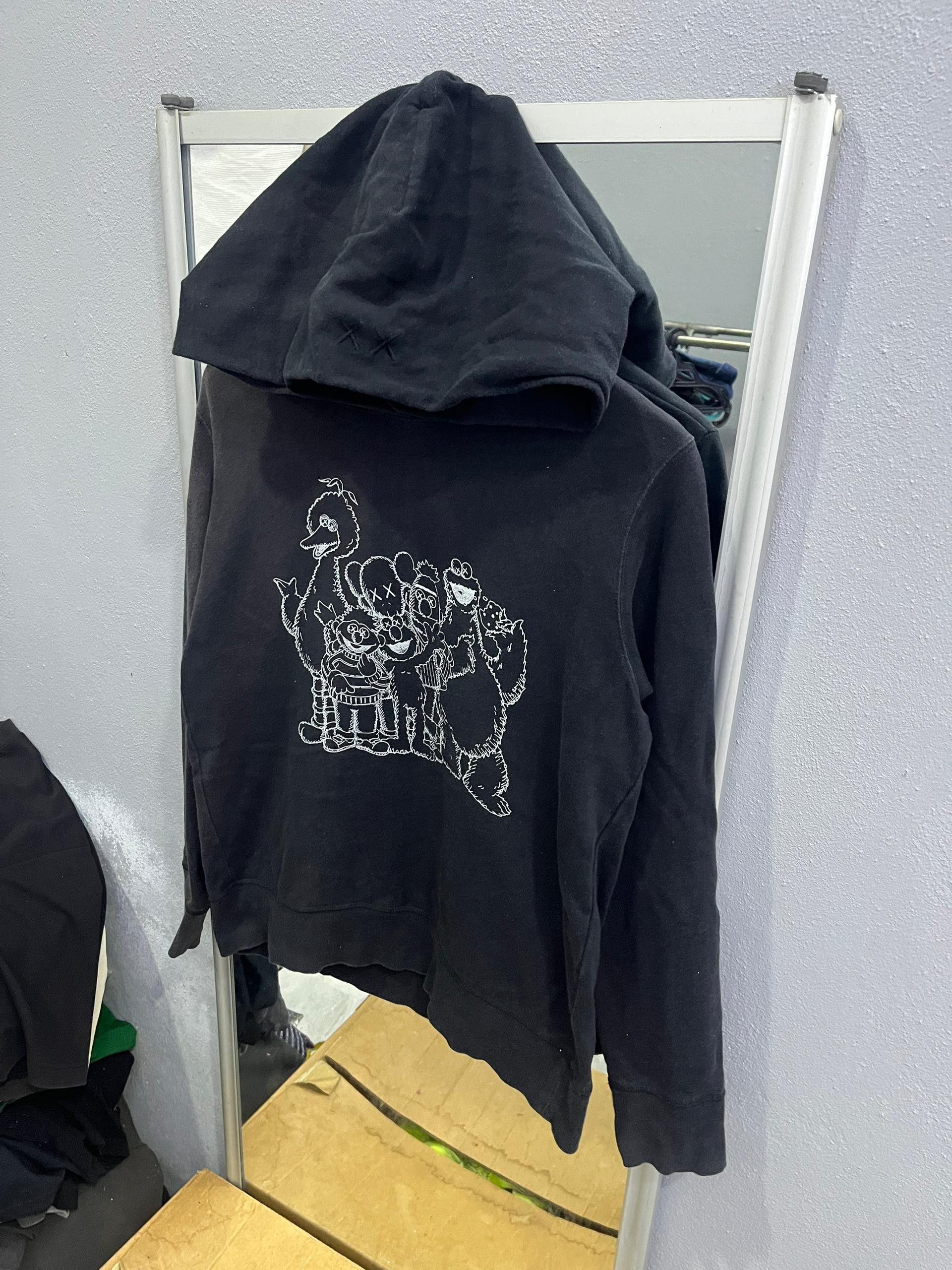 Kaws × Uniqlo Uniqlo UT Sesame Street x KAWS Hoodie Black Size US S / EU 44-46 / 1 - 2 Thumbnail