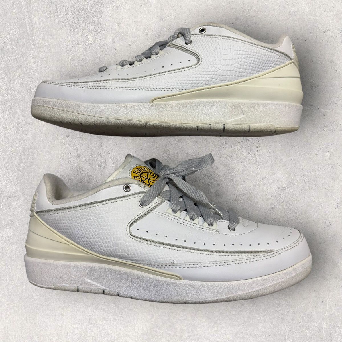 Vintage Air Jordan 2 Retro Low “White Varsity Maize” 2005