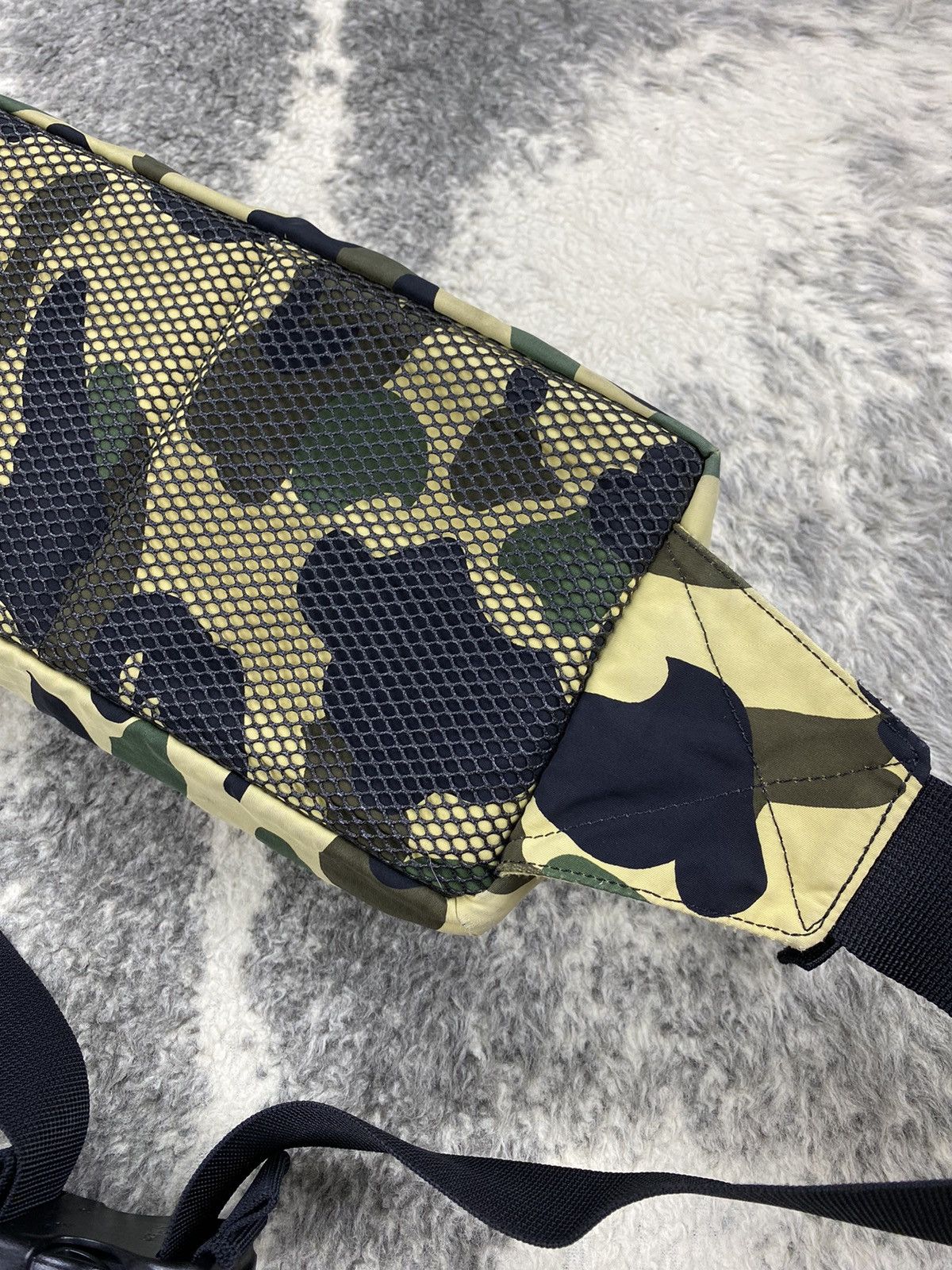 Bape Vintage BAPE 1st Camo Waist Bag Nigo Era Size ONE SIZE - 12 Thumbnail
