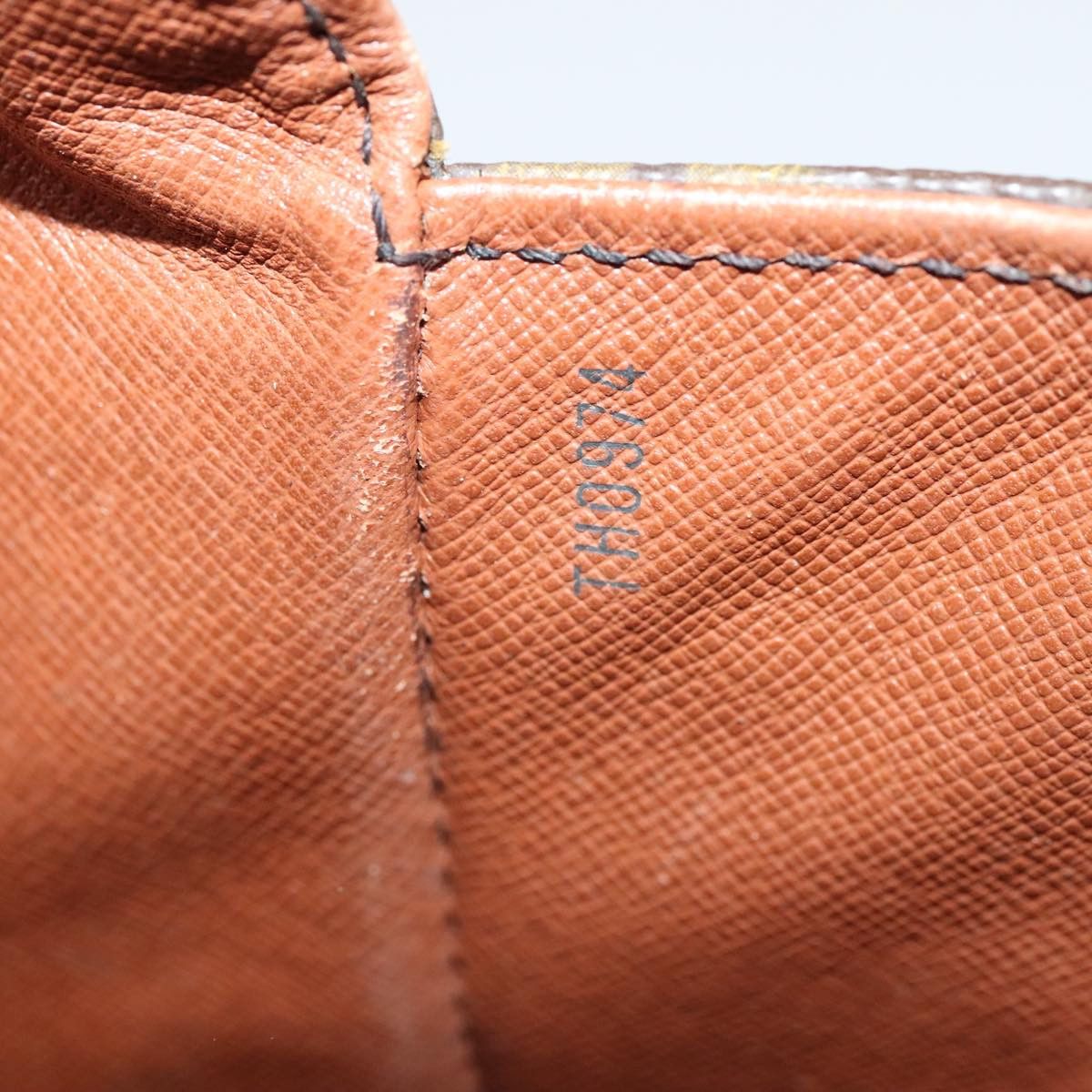 Louis Vuitton LOUIS VUITTON Monogram Saint Cloud GM Shoulder Bag M51242 Size ONE SIZE - 12 Thumbnail