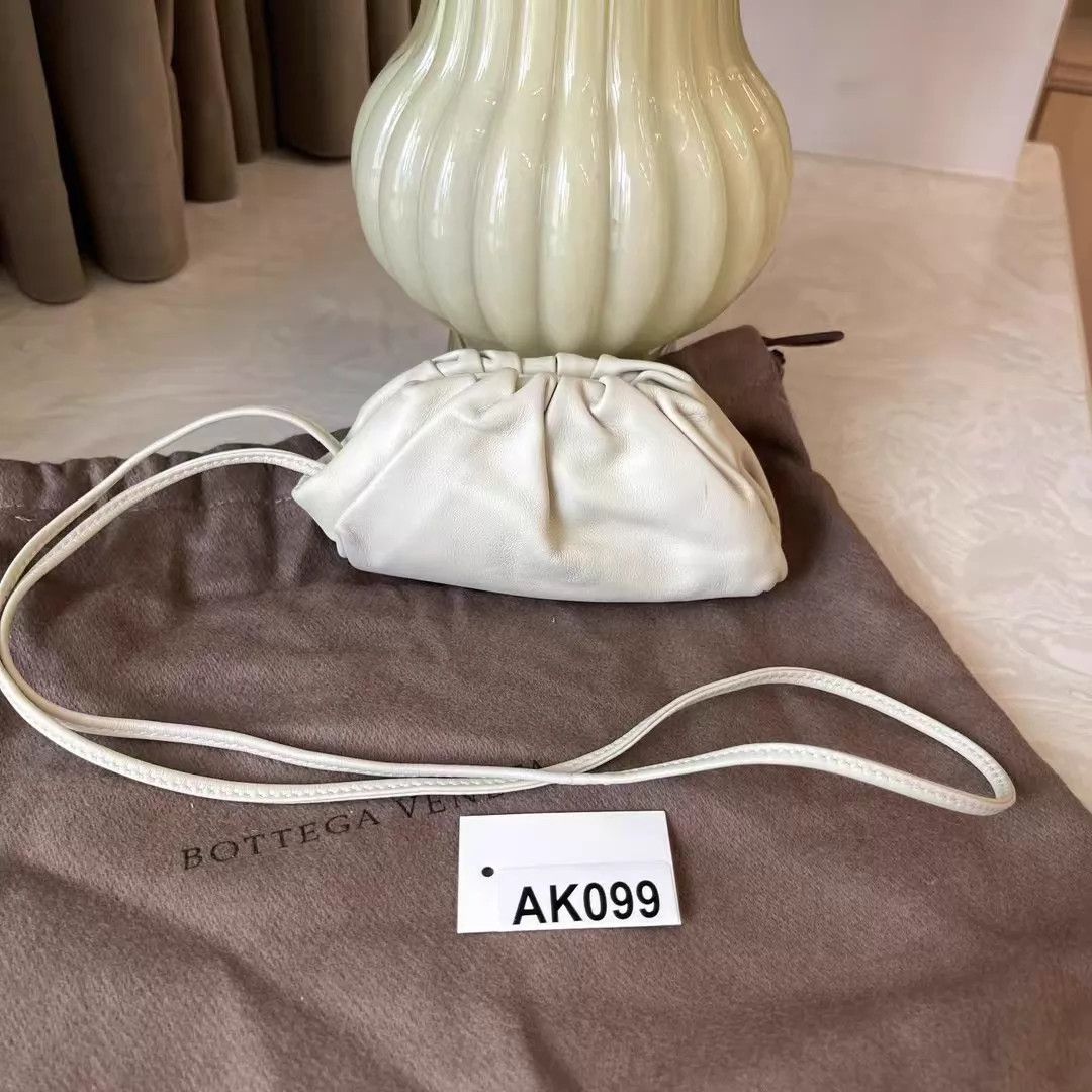 Bottega Veneta BV mini cloud coin pouch 15*6*2 Size ONE SIZE - 1 Thumbnail