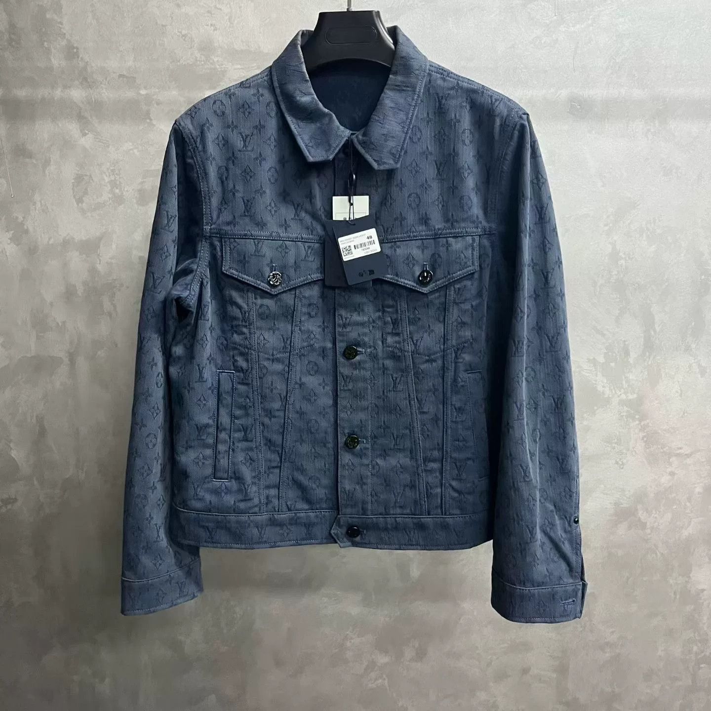 Louis Vuitton Louis Vuitton Casual Blue Light Jacket xs Men Size US XS / EU 42 / 0 - 1 Thumbnail