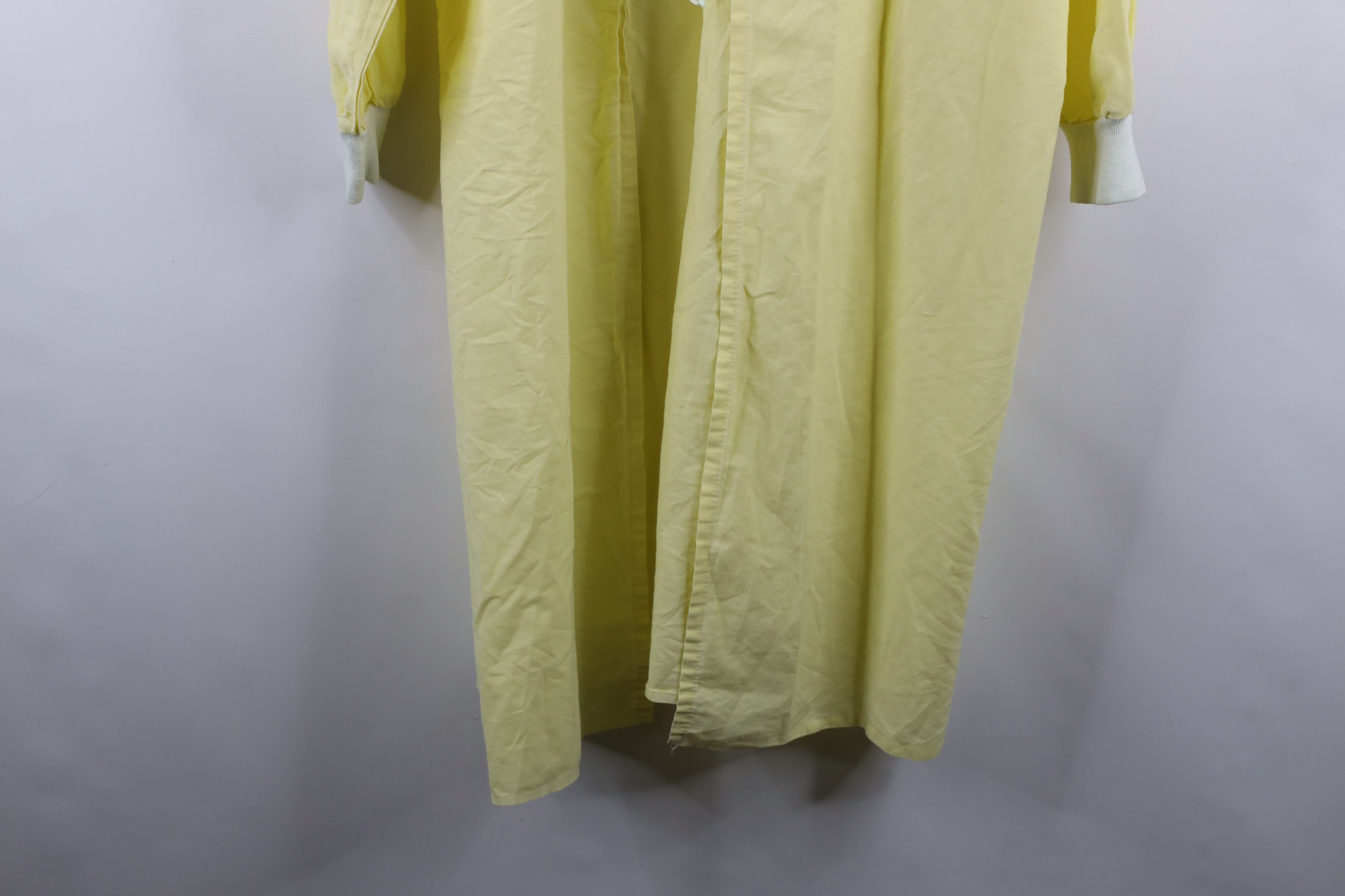 Vintage Vintage 60s Long Sleeve Hospital Scrubs Tie Smock Yellow USA Size US L / EU 52-54 / 3 - 14 Thumbnail