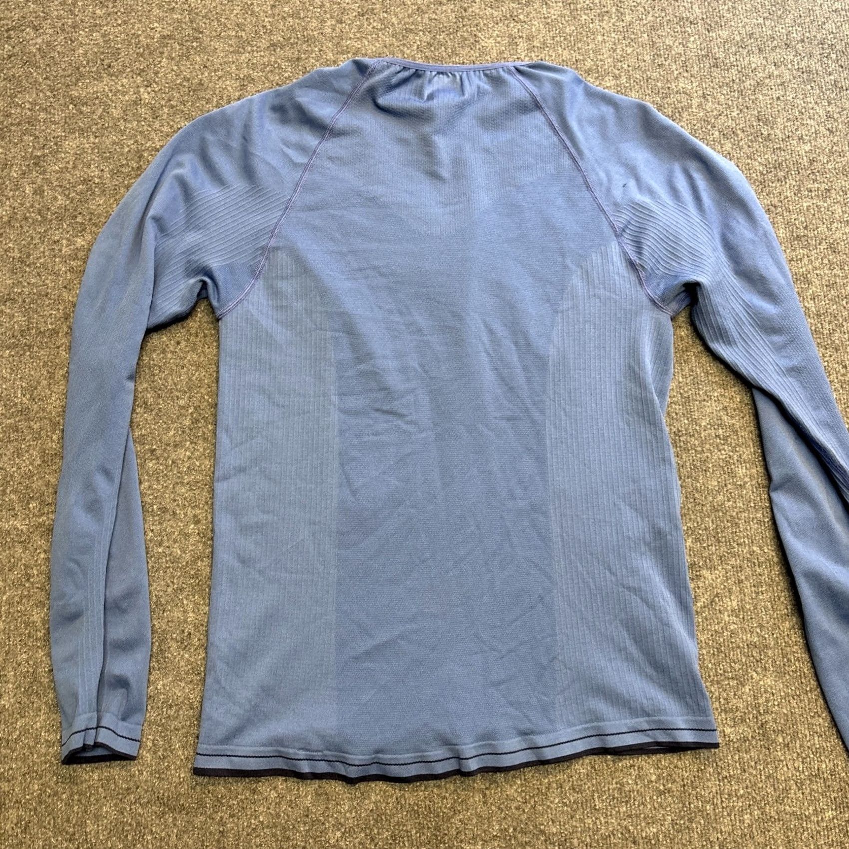 Patagonia Patagonia Capilene Long Sleeve Base Layer Women’s XL Light Blue Shirt Womens XL Light Blue Size XL / US 12-14 / IT 48-50 - 4 Thumbnail
