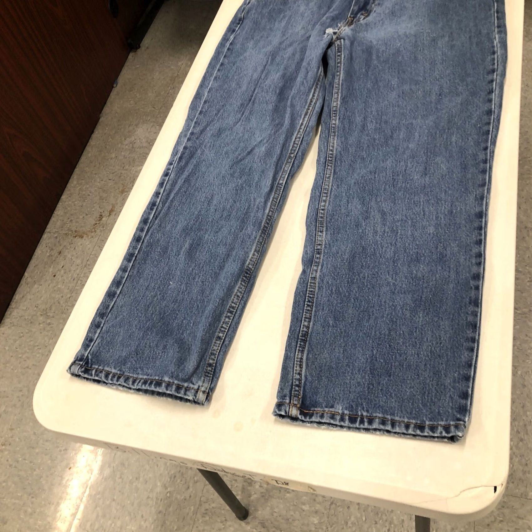 Levi's Levi's 550 Jeans Men's 36x29 Blue Medium Wash Straight Leg Regular Fit Patch Needs A Patch Size US 36 / EU 52 - 3 Thumbnail