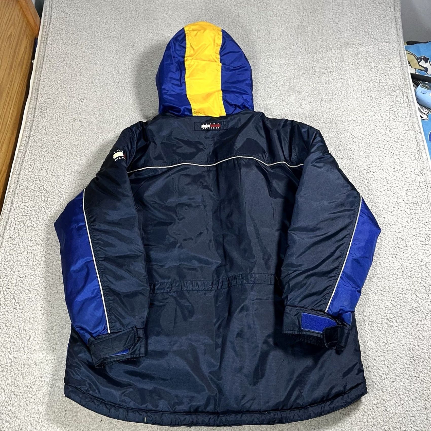 Tommy Hilfiger VINTAGE Tommy Hilfiger Jacket Men Large Blue Goose Down Ski Puffer Parka Size US L / EU 52-54 / 3 - 5 Thumbnail