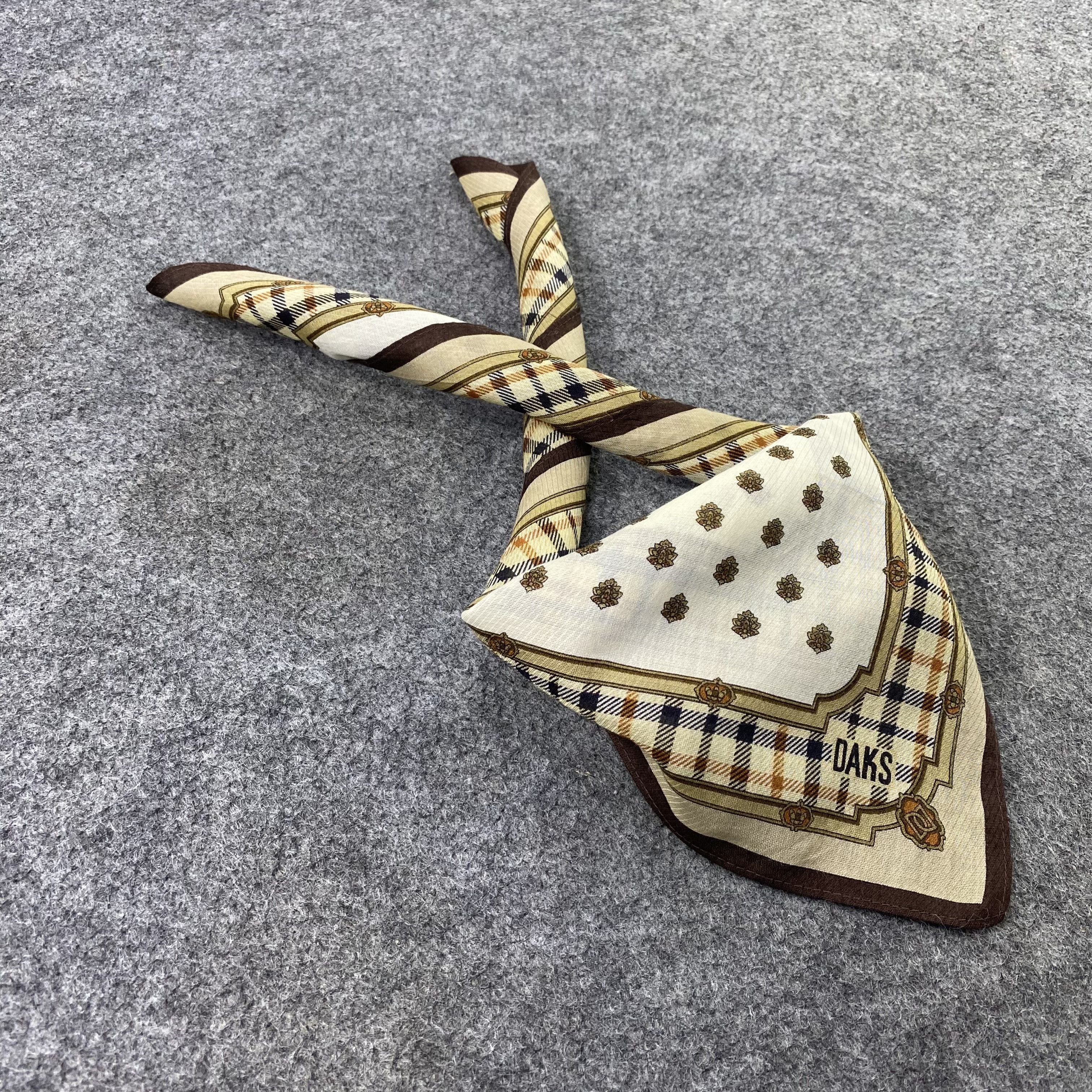 DAKS Daks Handkerchief Neckerchief Bandana-B1602 Size ONE SIZE - 1 Thumbnail