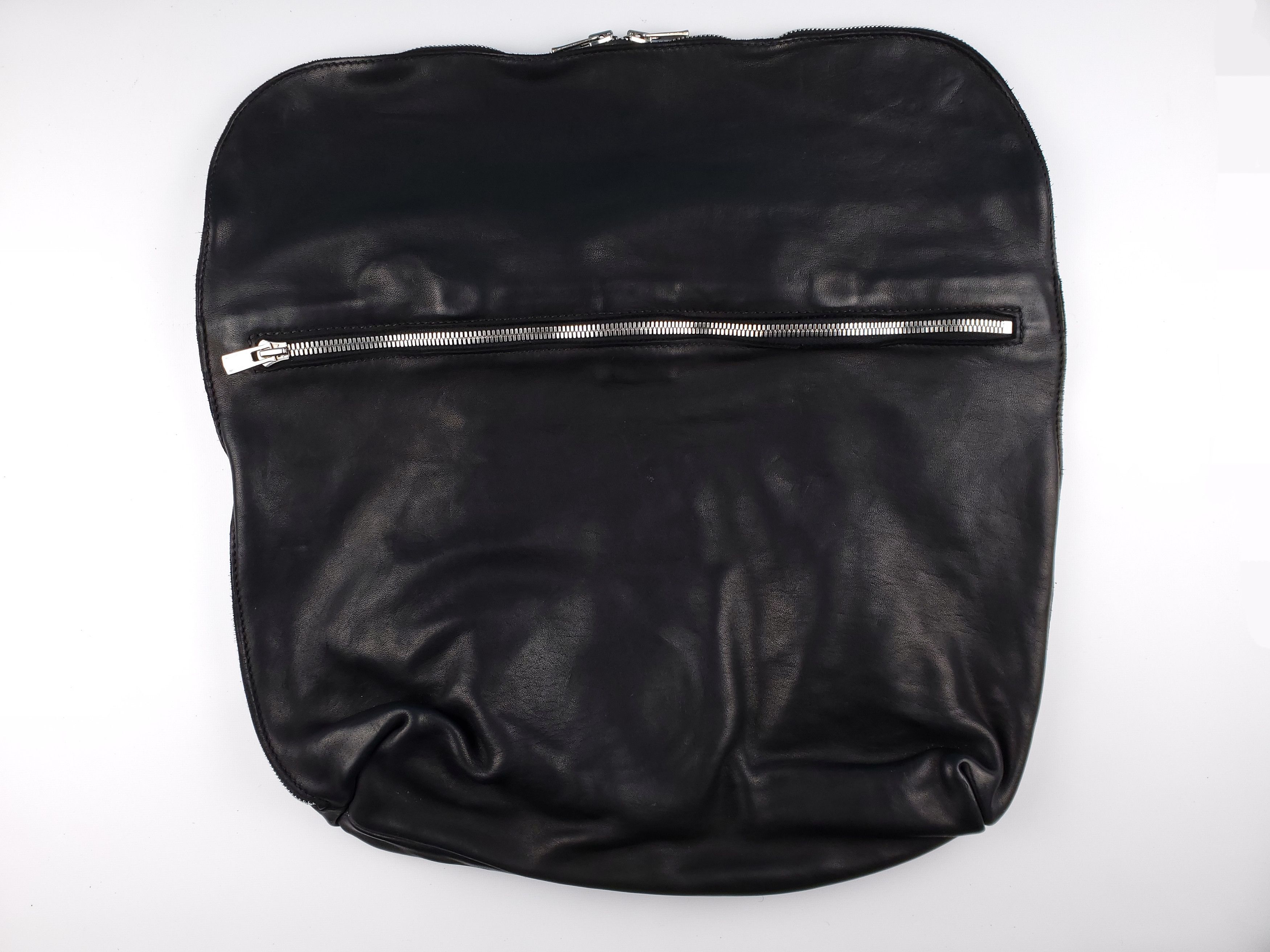 image of Black Guidi M10 Soft Horse Full Grain Leather Messenger Bag, Men's