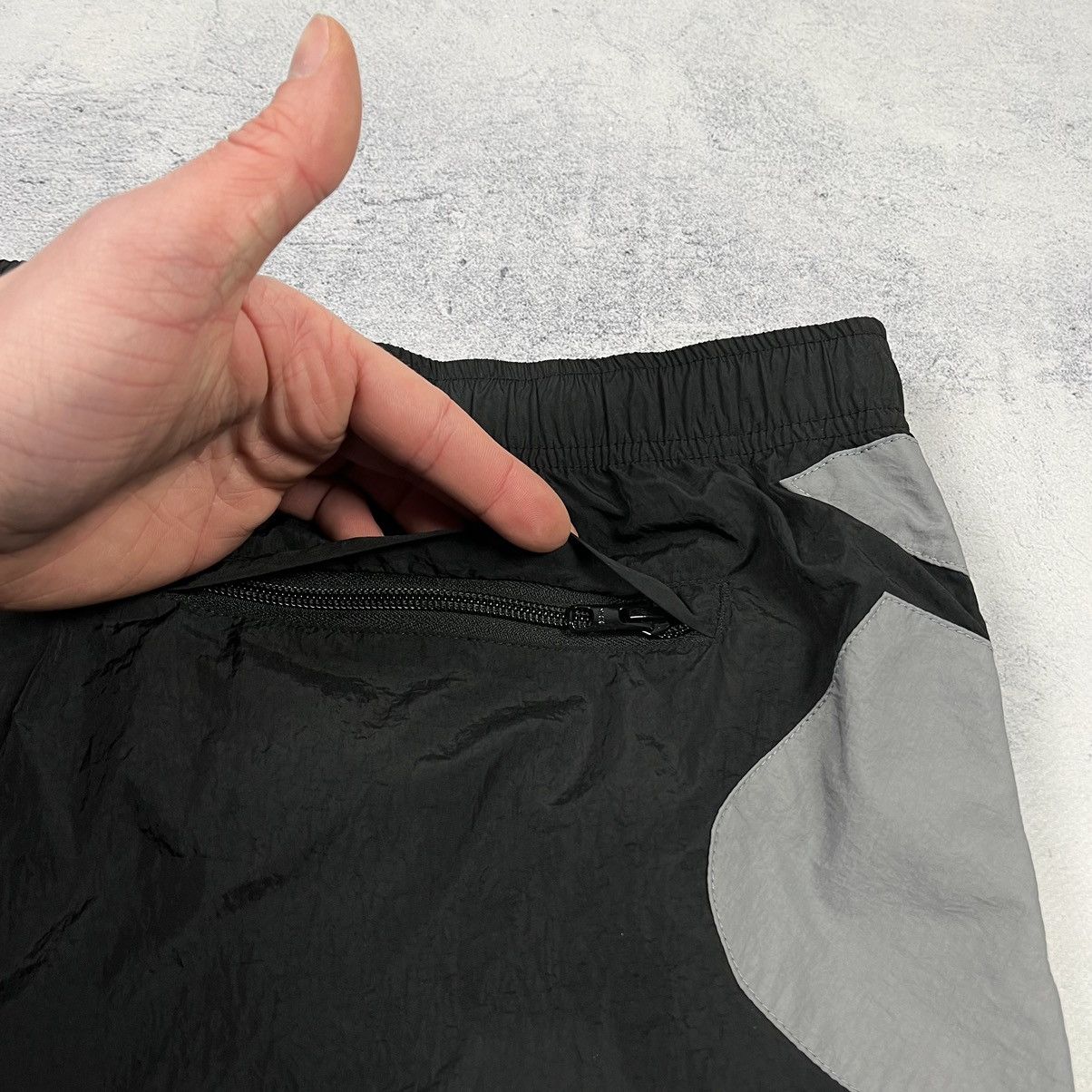 October's Very Own OVO October’s Very Own Big Logo Nylon Shorts Size US 36 / EU 52 - 22 Thumbnail