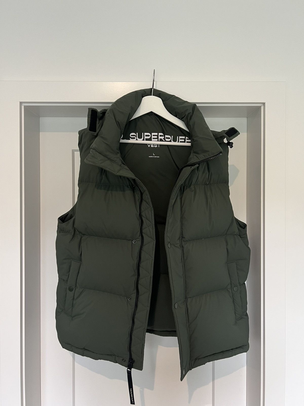 Aritzia TNA Super Puff Vest — Men's Large