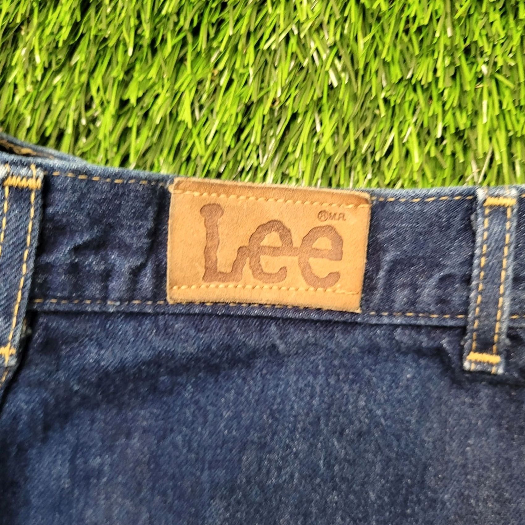 Lee VTG 80s Lee High Waisted Mom Jeans Womens 27x32 Pleated Tapered Jeans Child/Adult? Size 27" / US 4 / IT 40 - 6 Thumbnail