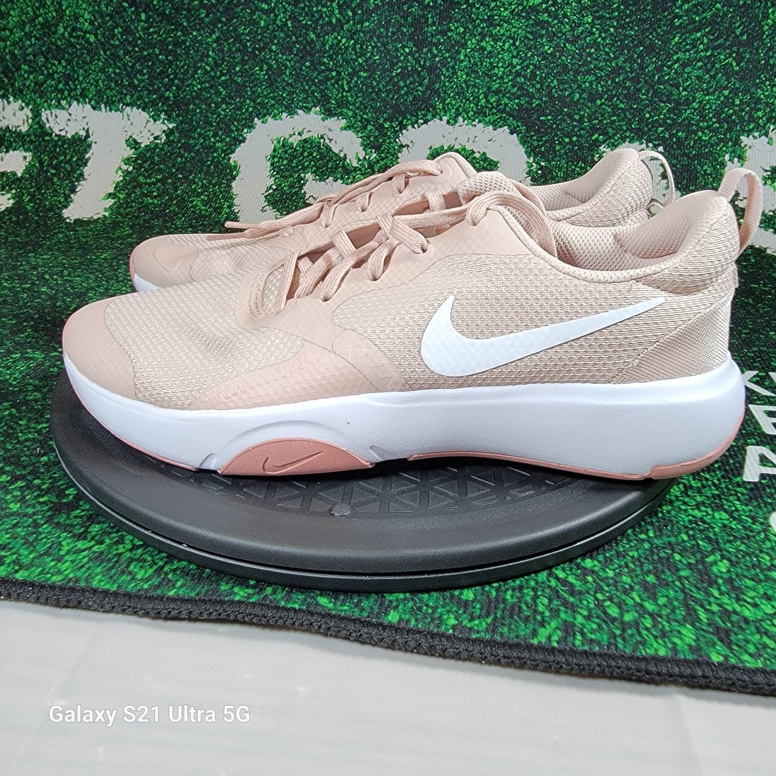 Nike NIKE WOMENS CITY REP TR TRAINING SHOES #DA1351 604 Sz 9W Size US 9 / IT 39 - 2 Thumbnail