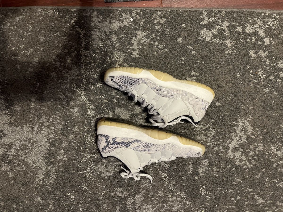 Jordan Brand Air Jordan 11 Size US 7 / EU 40 - 3 Thumbnail