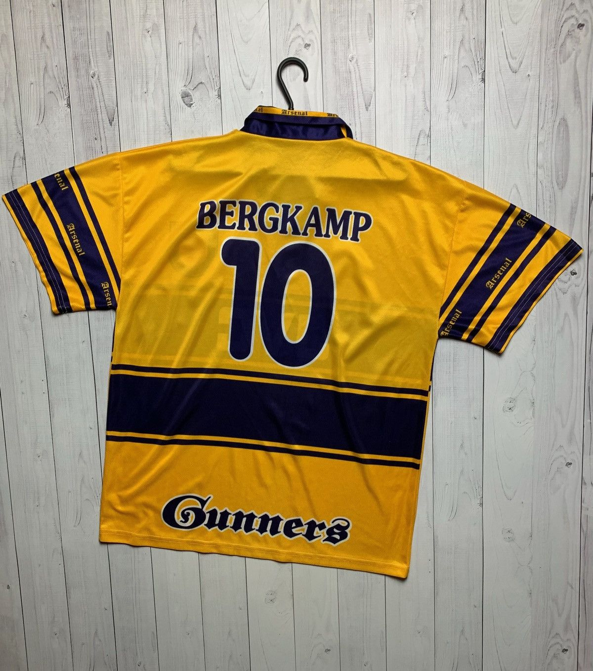 Vintage Vintage 10 Bergkamp arsenal yellow size XL Size US XL / EU 56 / 4 - 1 Thumbnail