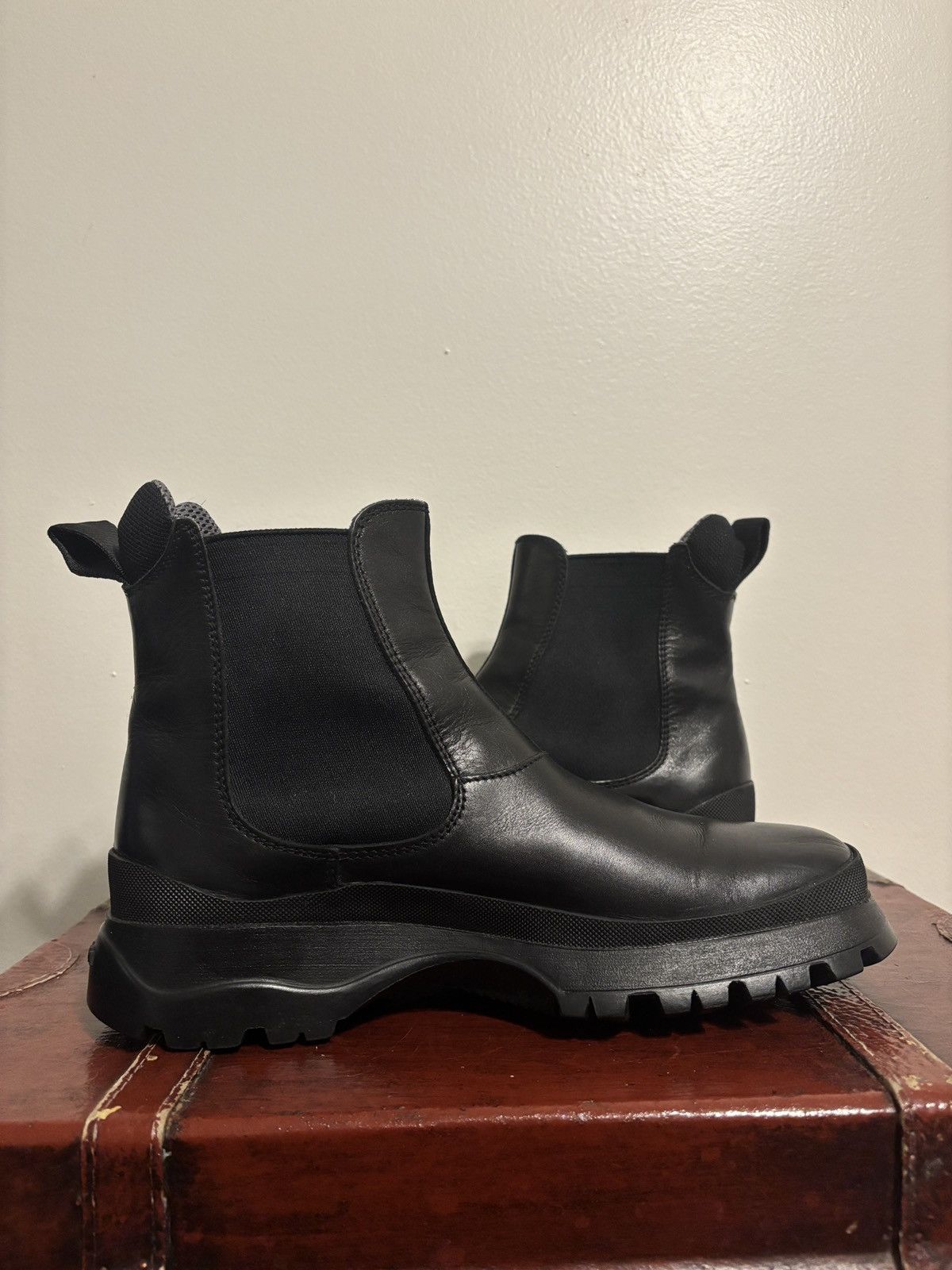 Prada Prada Brixxen Chelsea Boots Rubber Chunky Sole Size US 7.5 / EU 40-41 - 6 Thumbnail