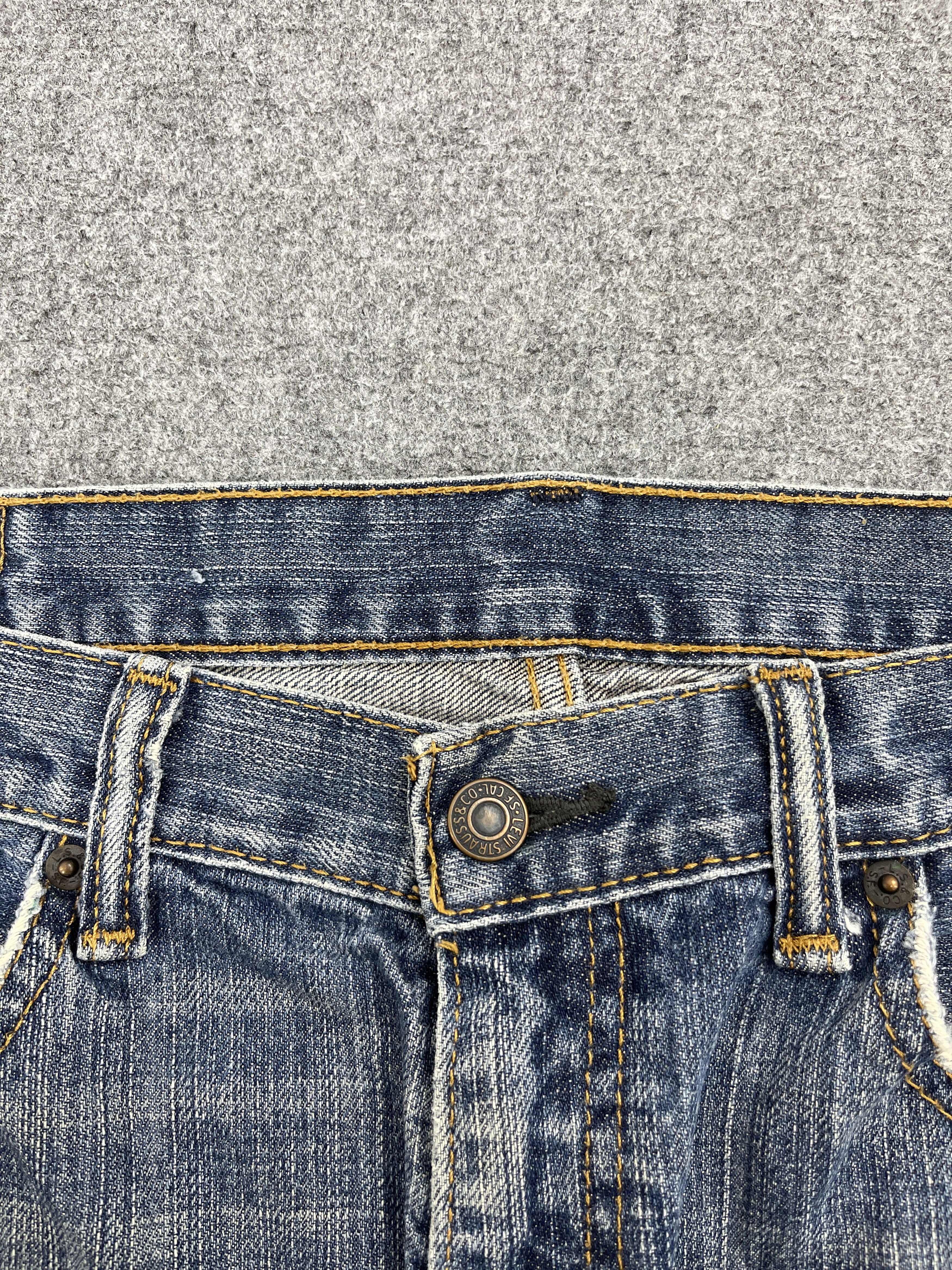 Levi's Vintage Levis 559 Faded Blue Jeans DP2573 Size US 35 - 11 Thumbnail