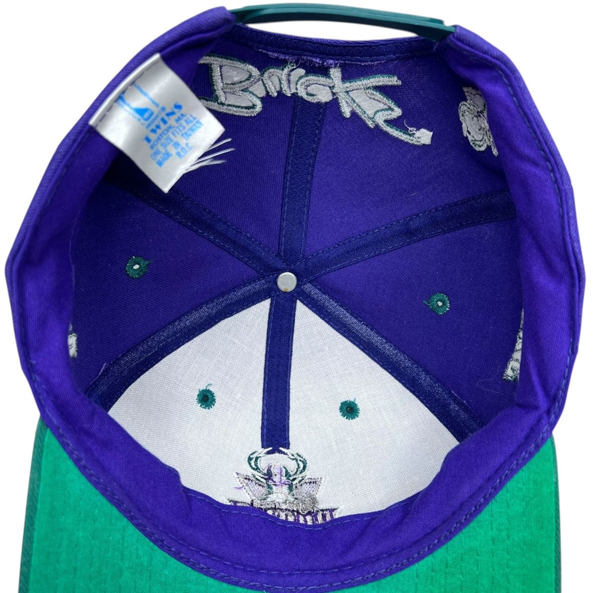 Twins Vintage 1990s NBA Milwaukee Bucks Twins Embroidered Snapback Size ONE SIZE - 11 Thumbnail
