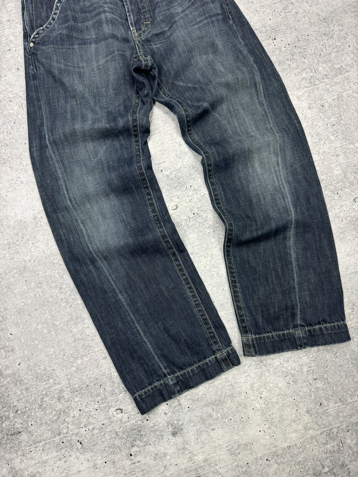 Hugo Boss × Vintage Vintage Y2K Style Hugo Boss Button Pockets Archive Jeans Size US 33 - 2 Thumbnail