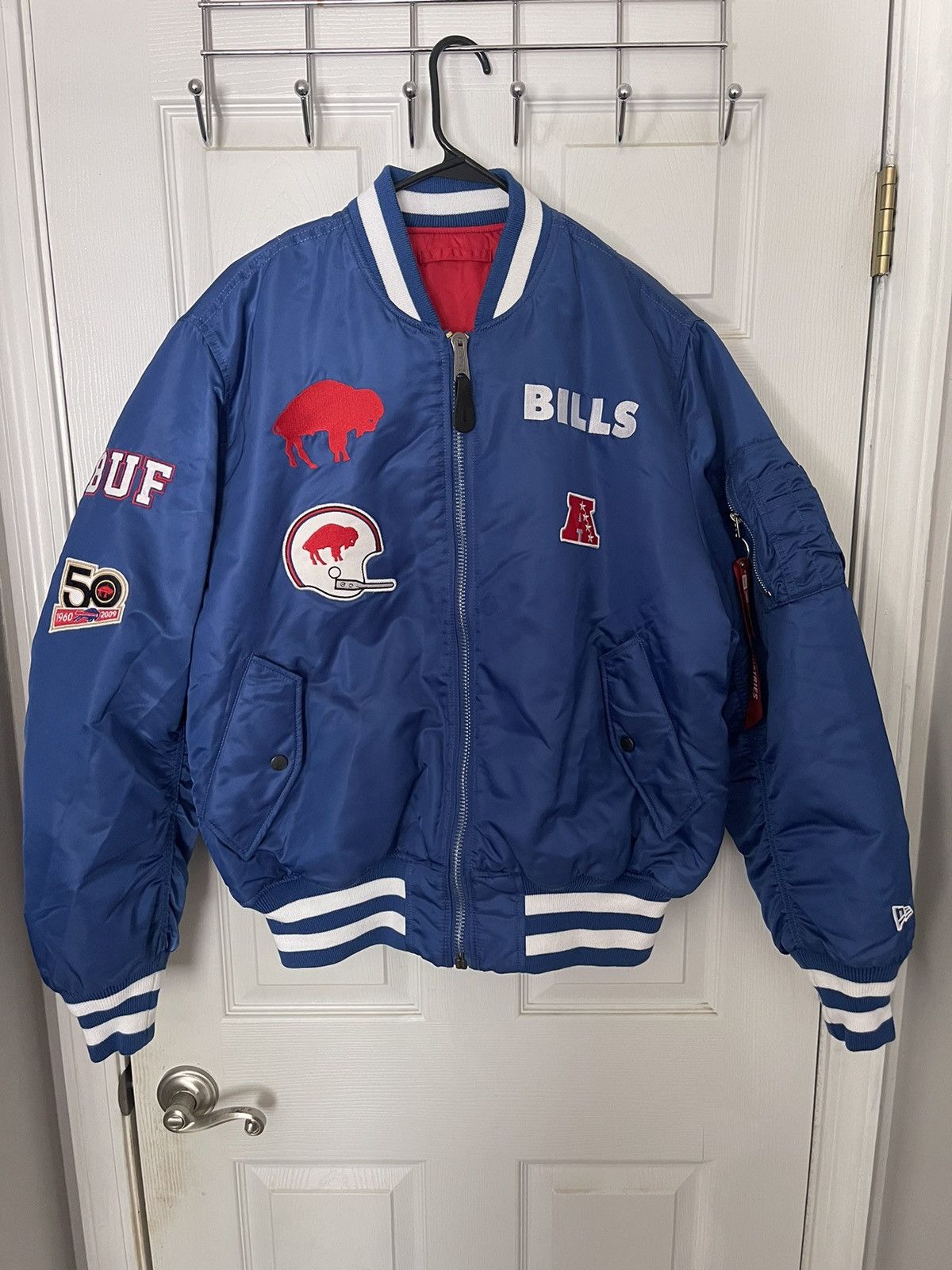 BUFFALO BILLS NEW ERA ALPHA INDUSTRIES REVERSIBLE BOMBER JACKET