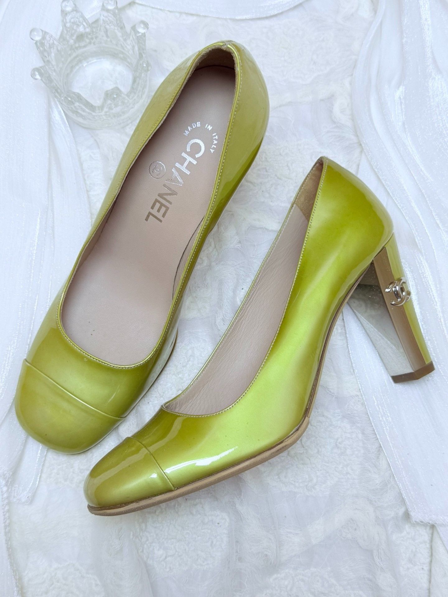 Chanel Chanel Patent Yellow Lowtop Sneakers us_6-5 Women Size US 6.5 / IT 36.5 - 1 Thumbnail